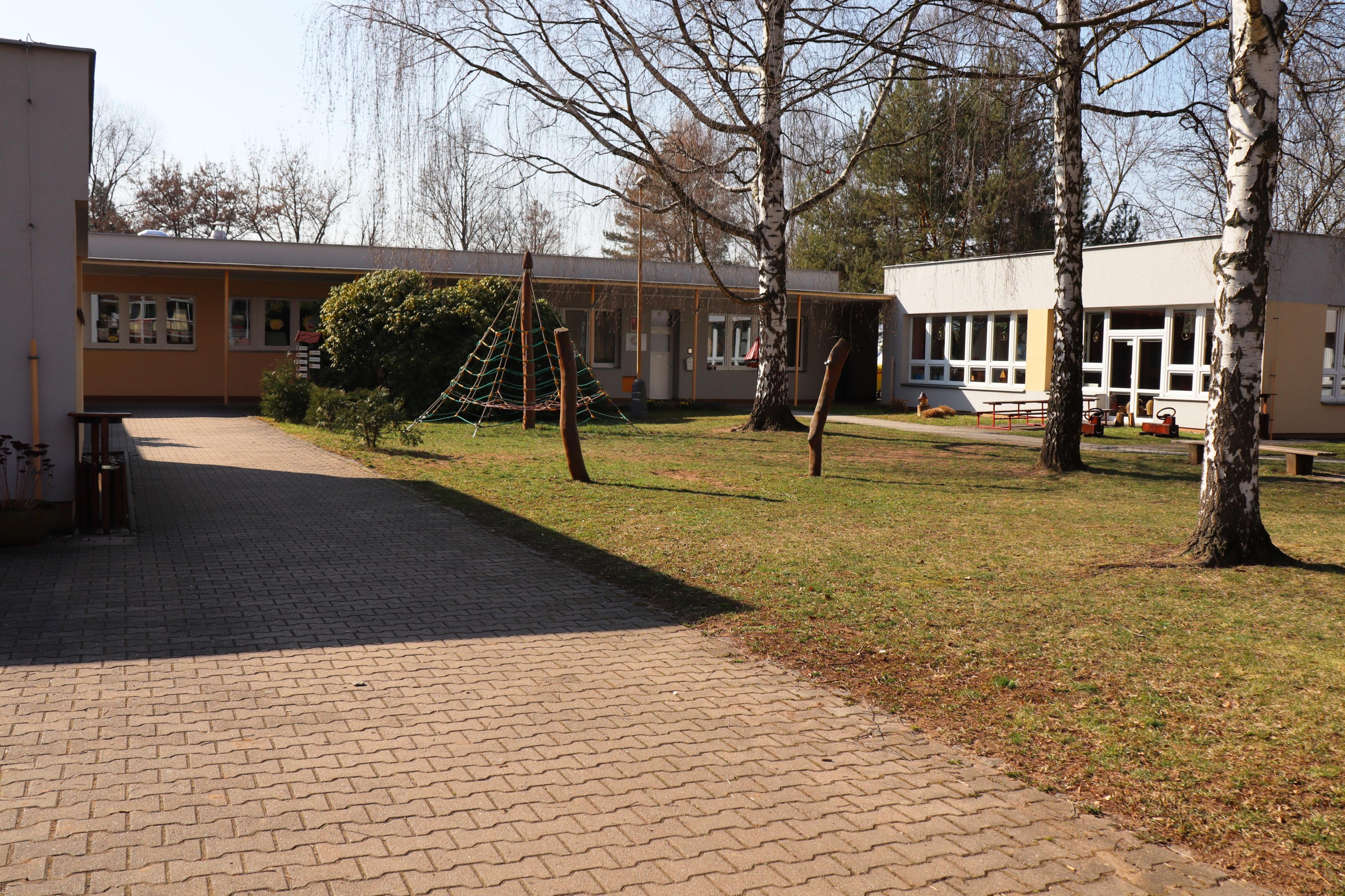 Mateřská škola Pardubice-Polabiny, Brožíkova 450 foto 2