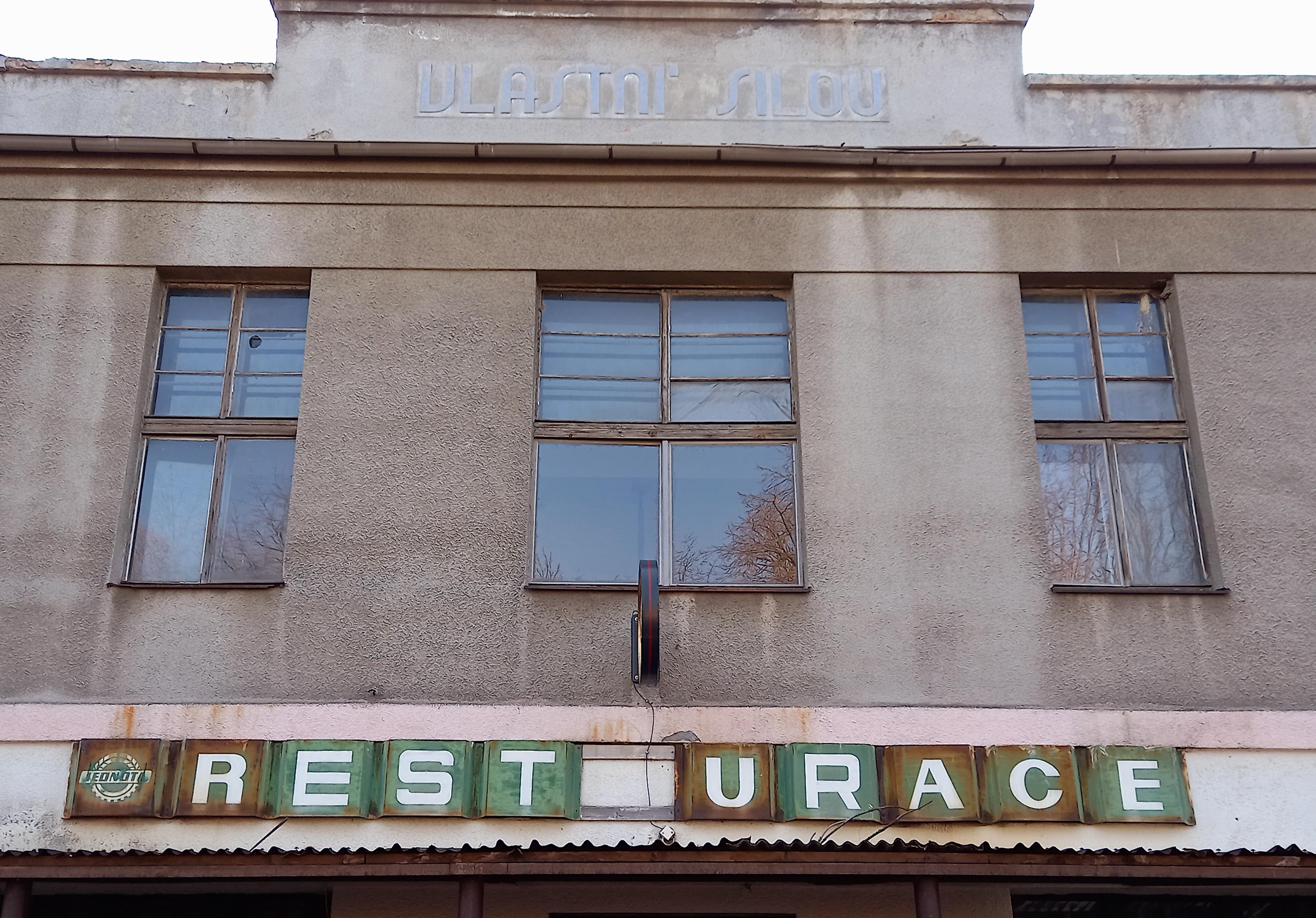 Restaurace nám. Republiky 588 foto 6