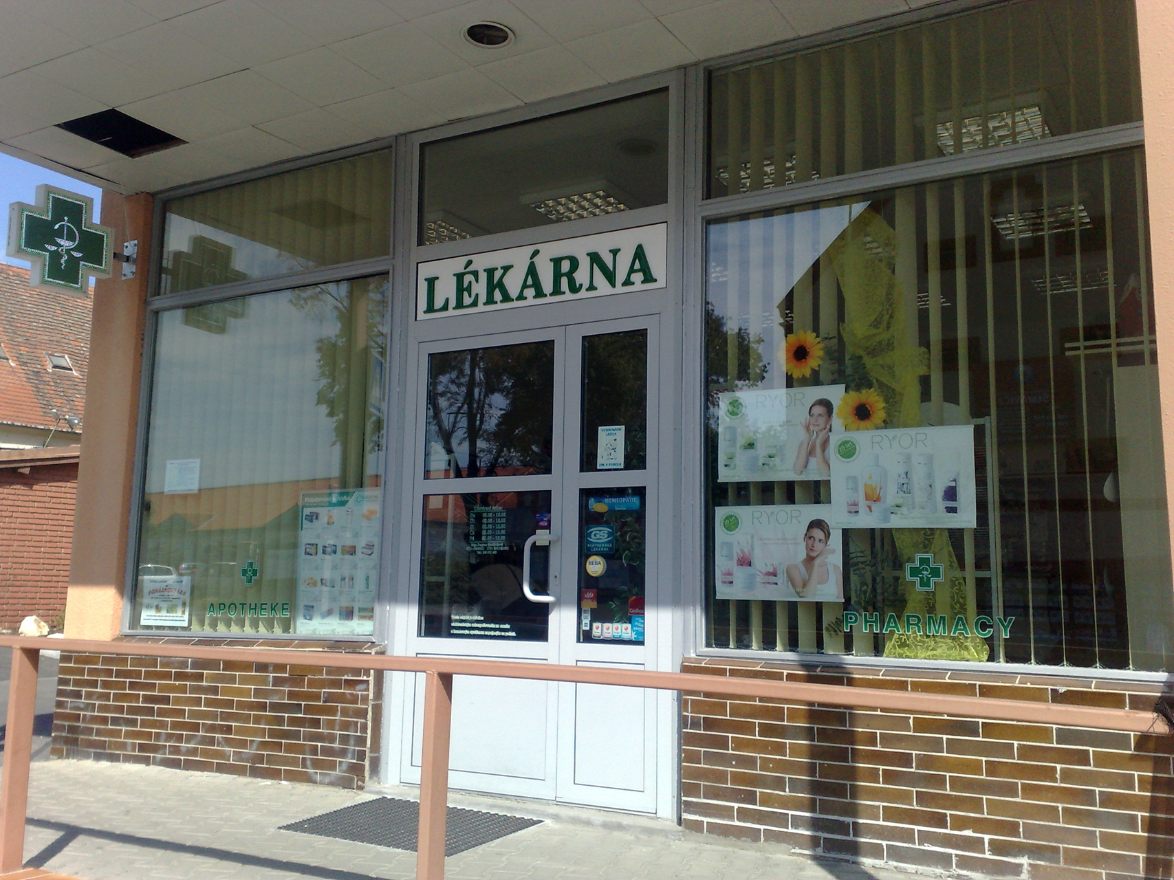 LÉKÁRNA HOSTIVICE foto 2