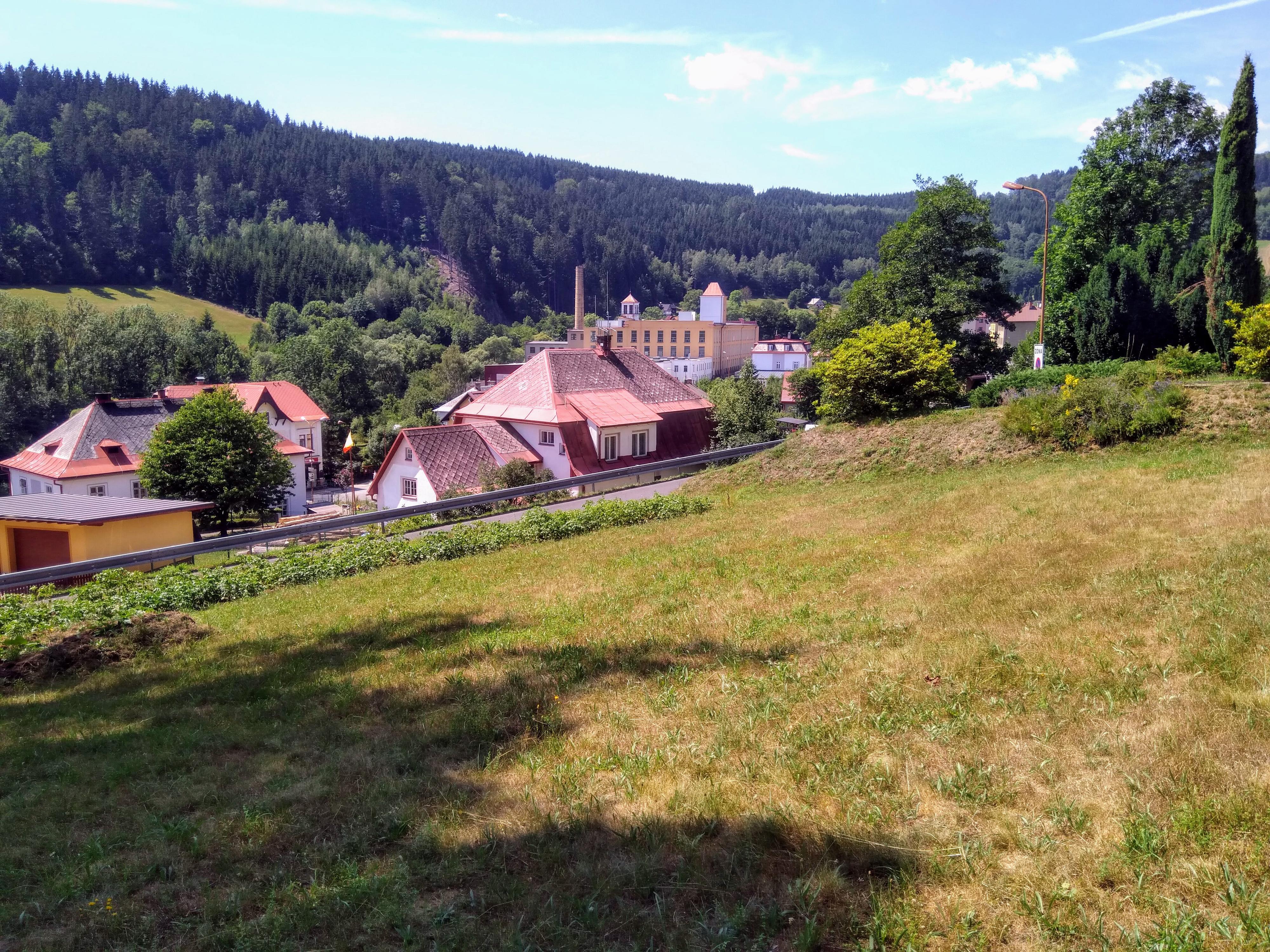 Poniklá - obecní úřad foto 3