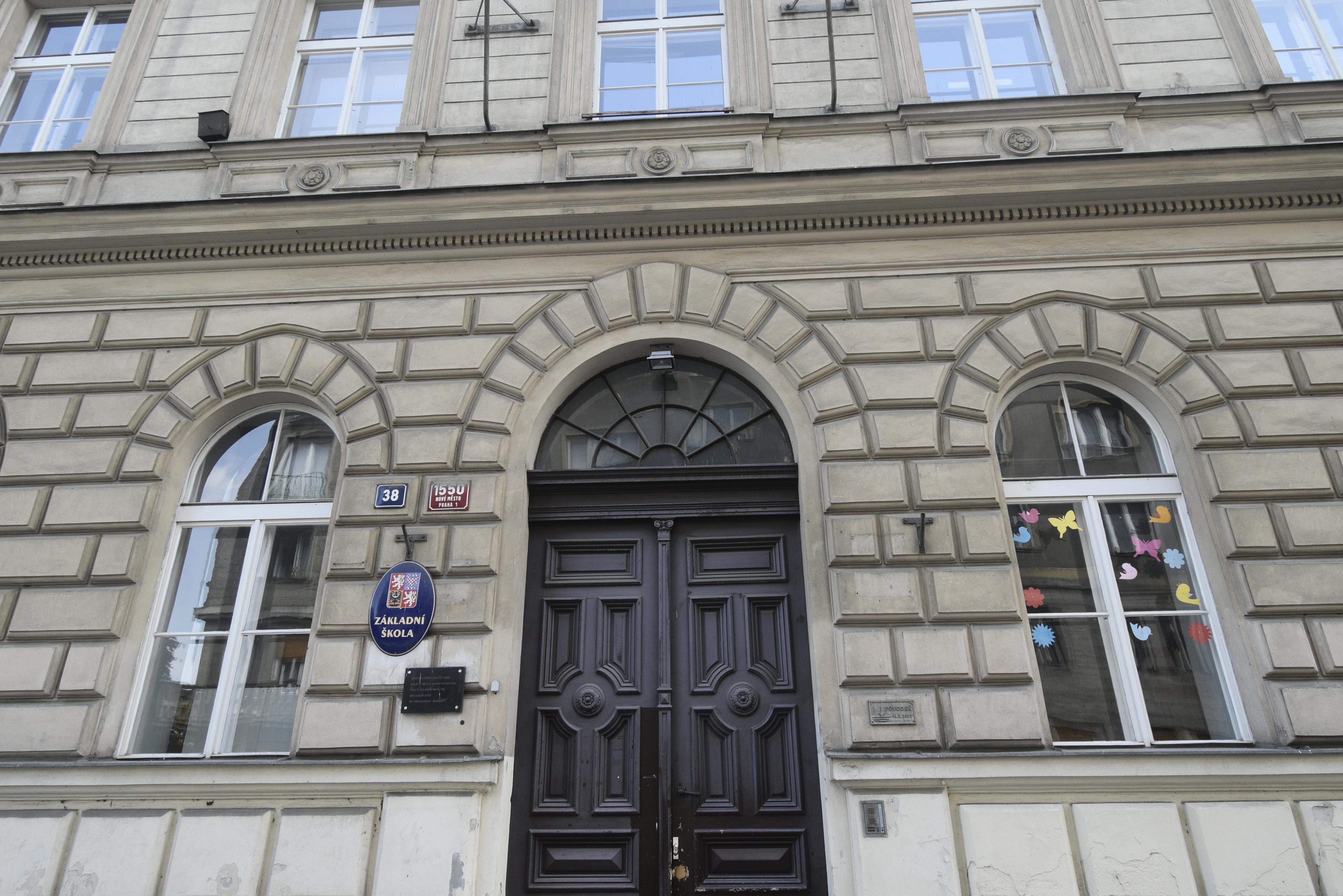 ZŠ J. Gutha-Jarkovského, Klimentská foto 2