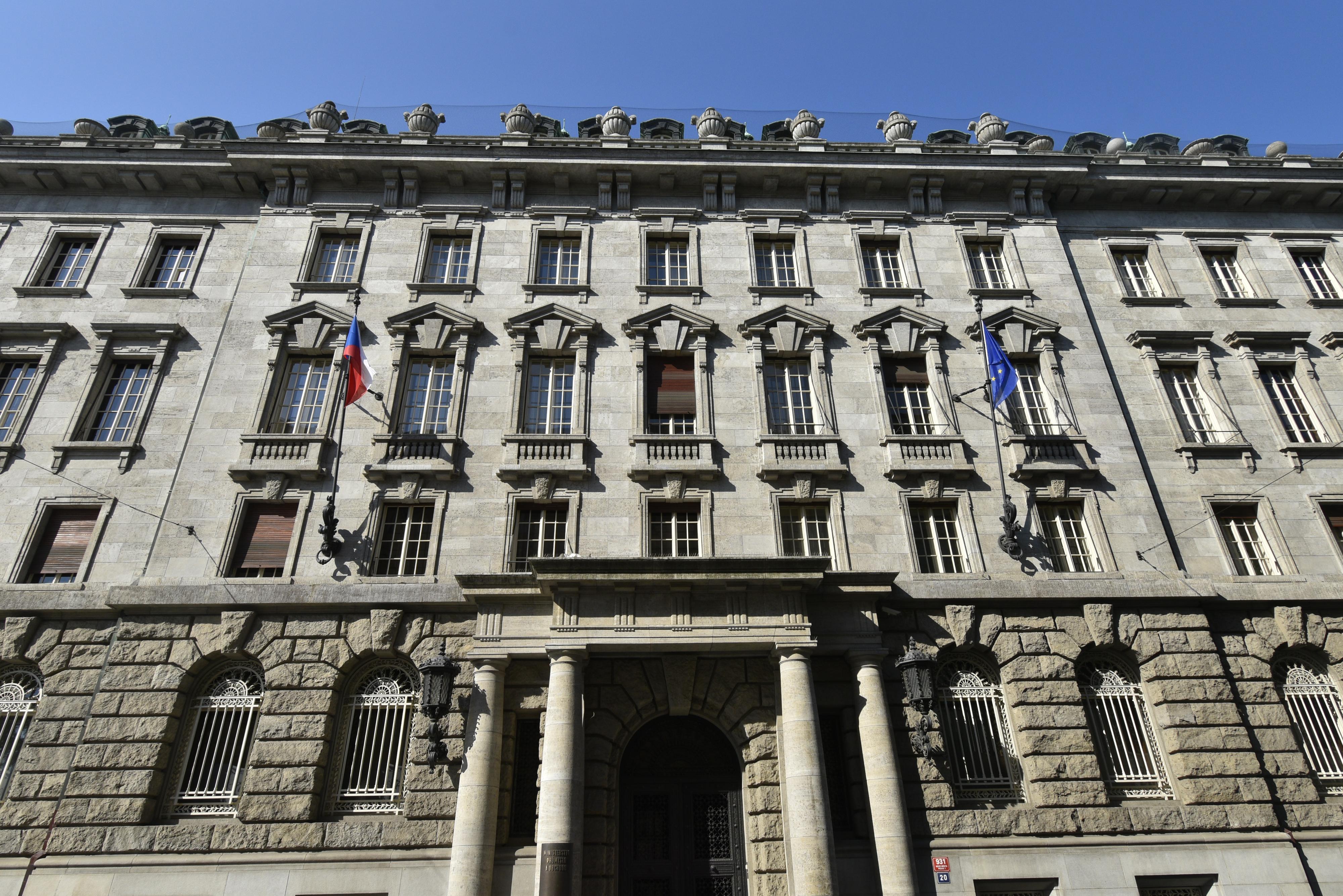 Ministerstvo průmyslu a obchodu foto 2