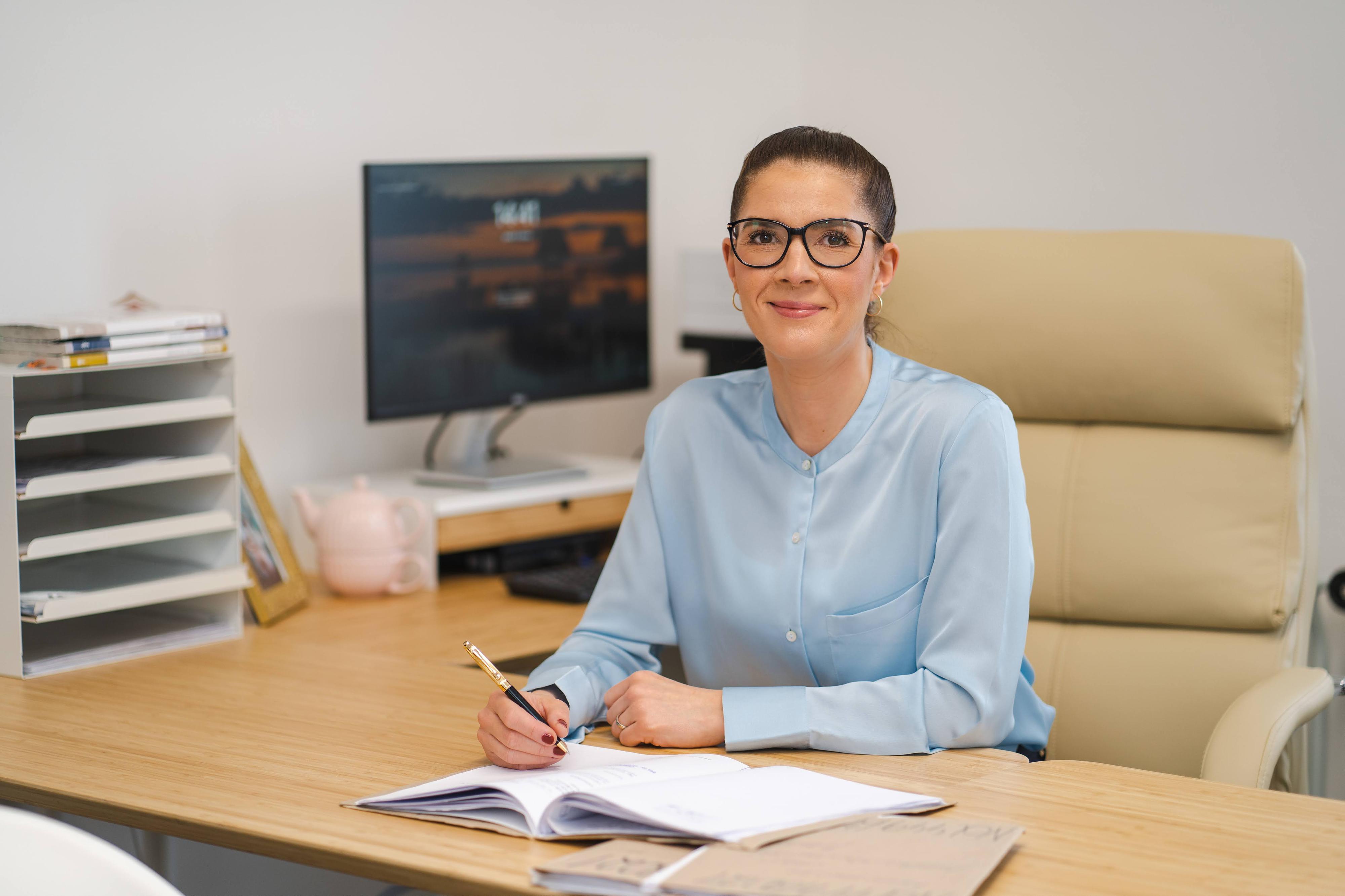 Notářka JUDr. Aneta Slaná foto 2