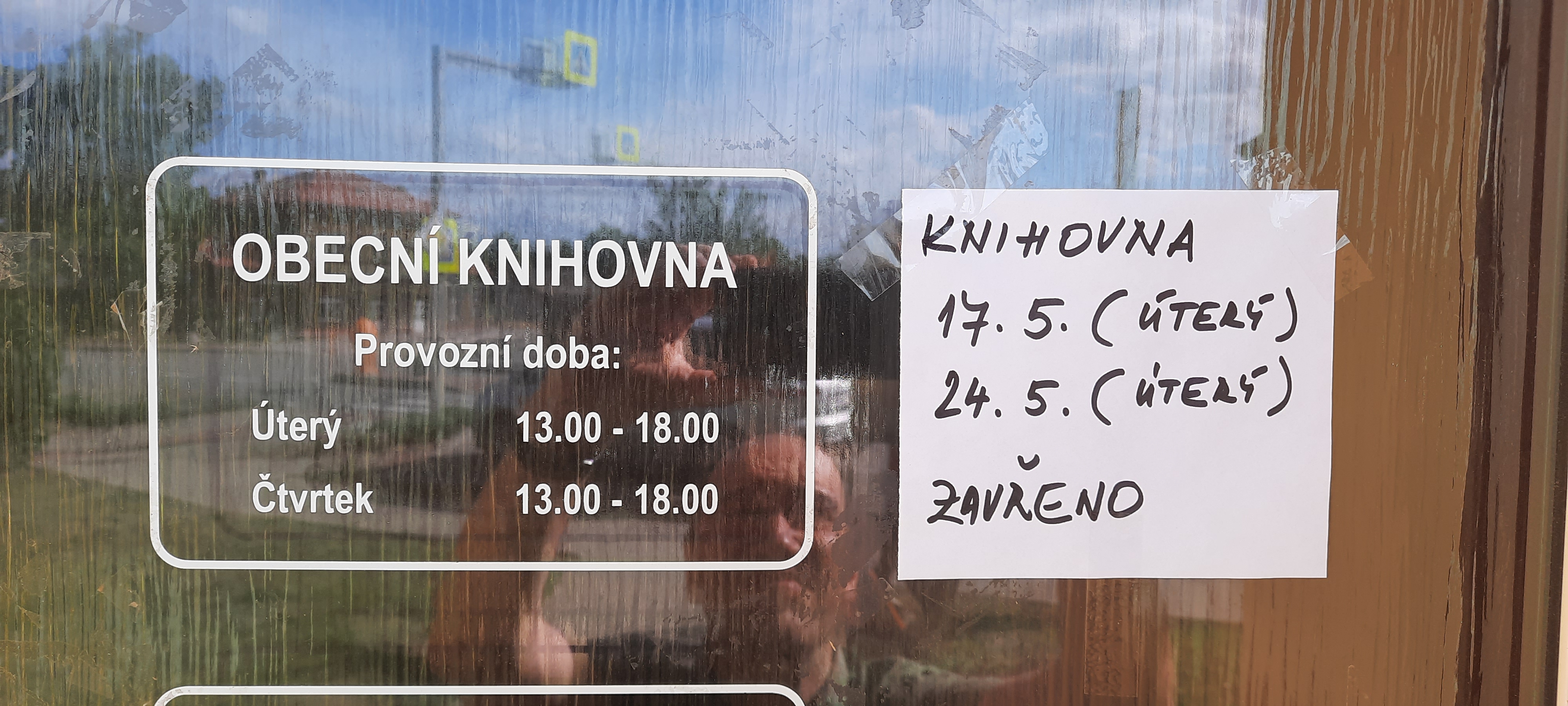 Obecní knihovna Tetčice foto 1