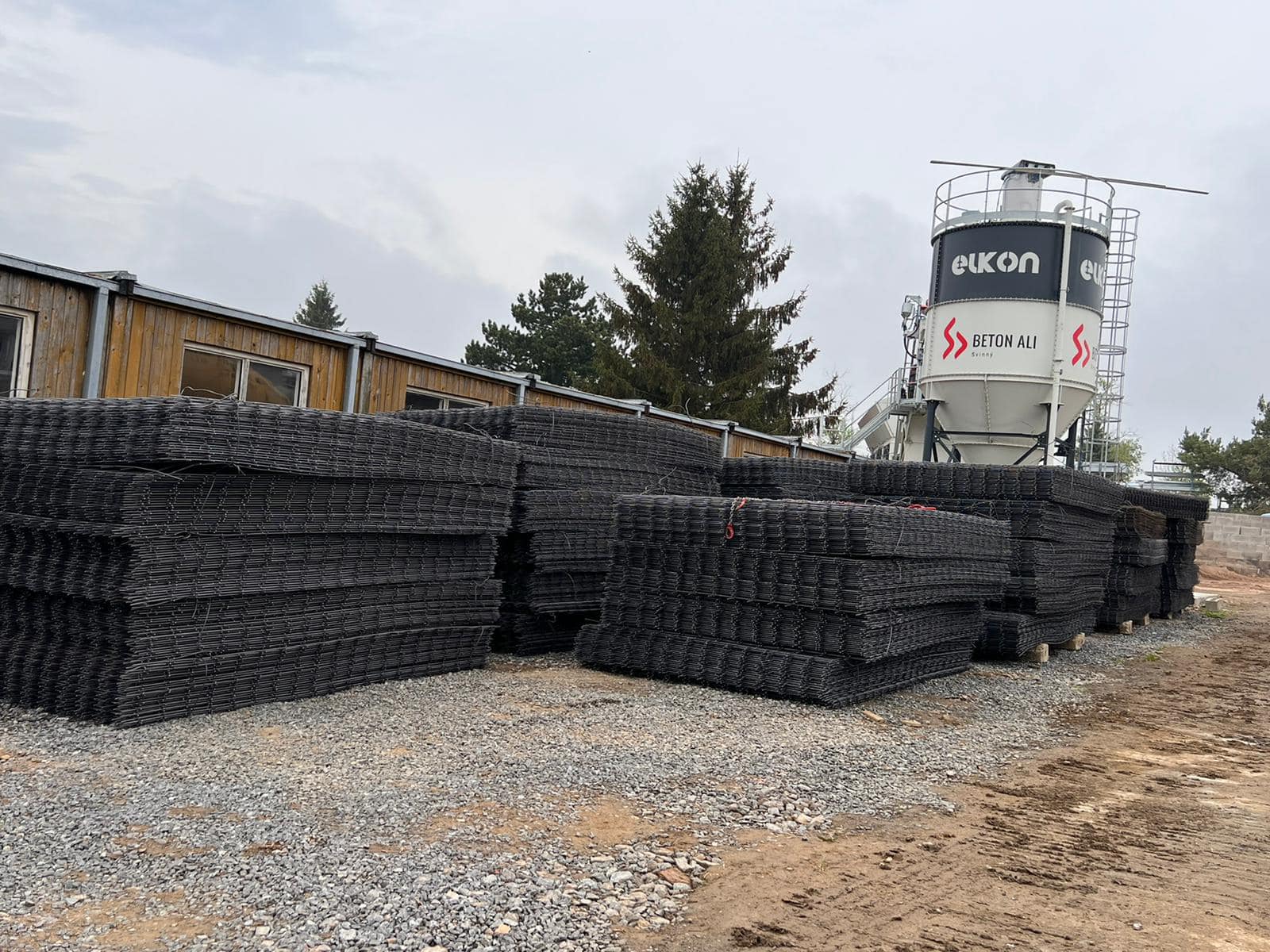 BETON ALI Svinný foto 2