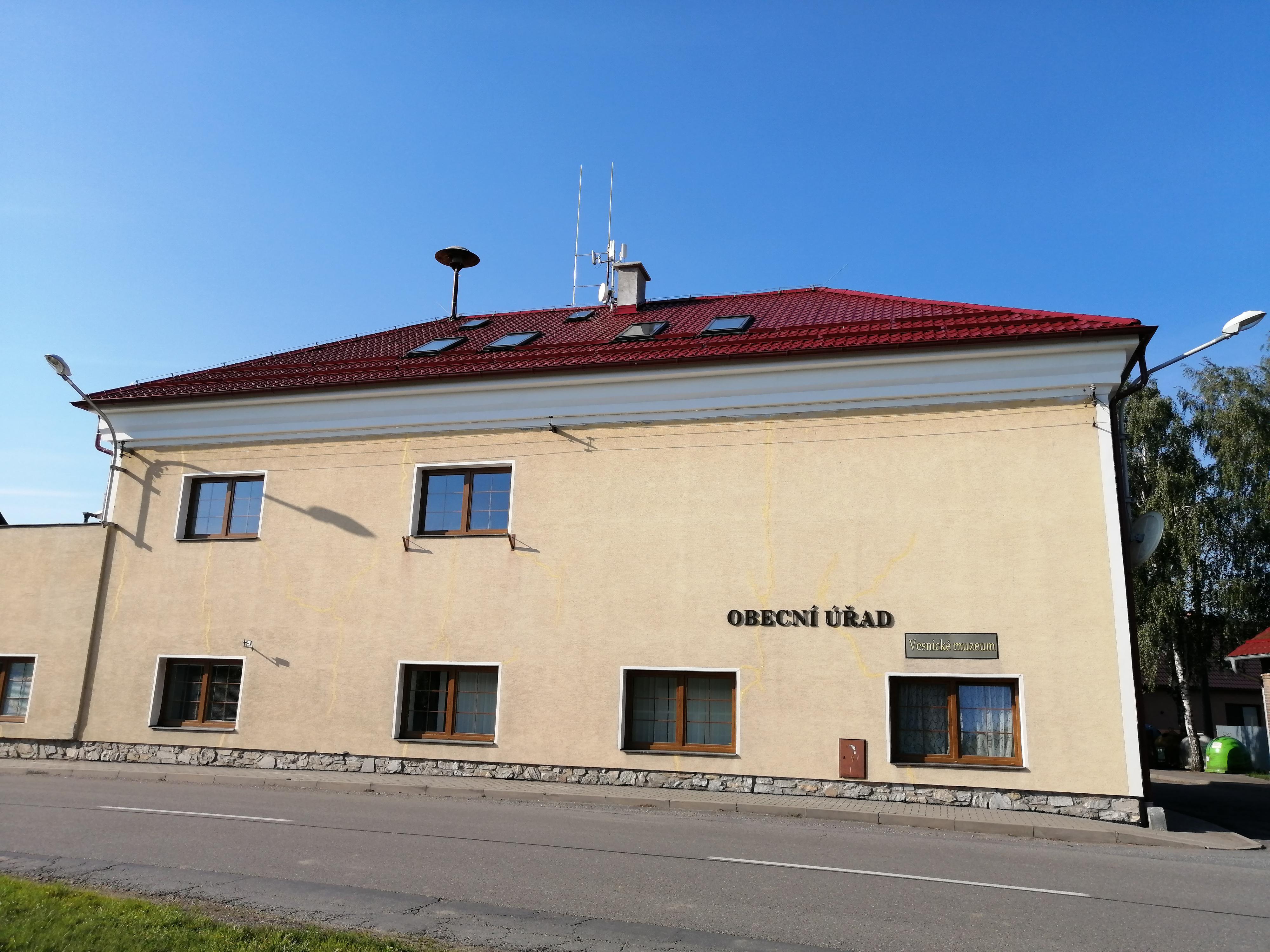 Želechovice - obecní úřad foto 2