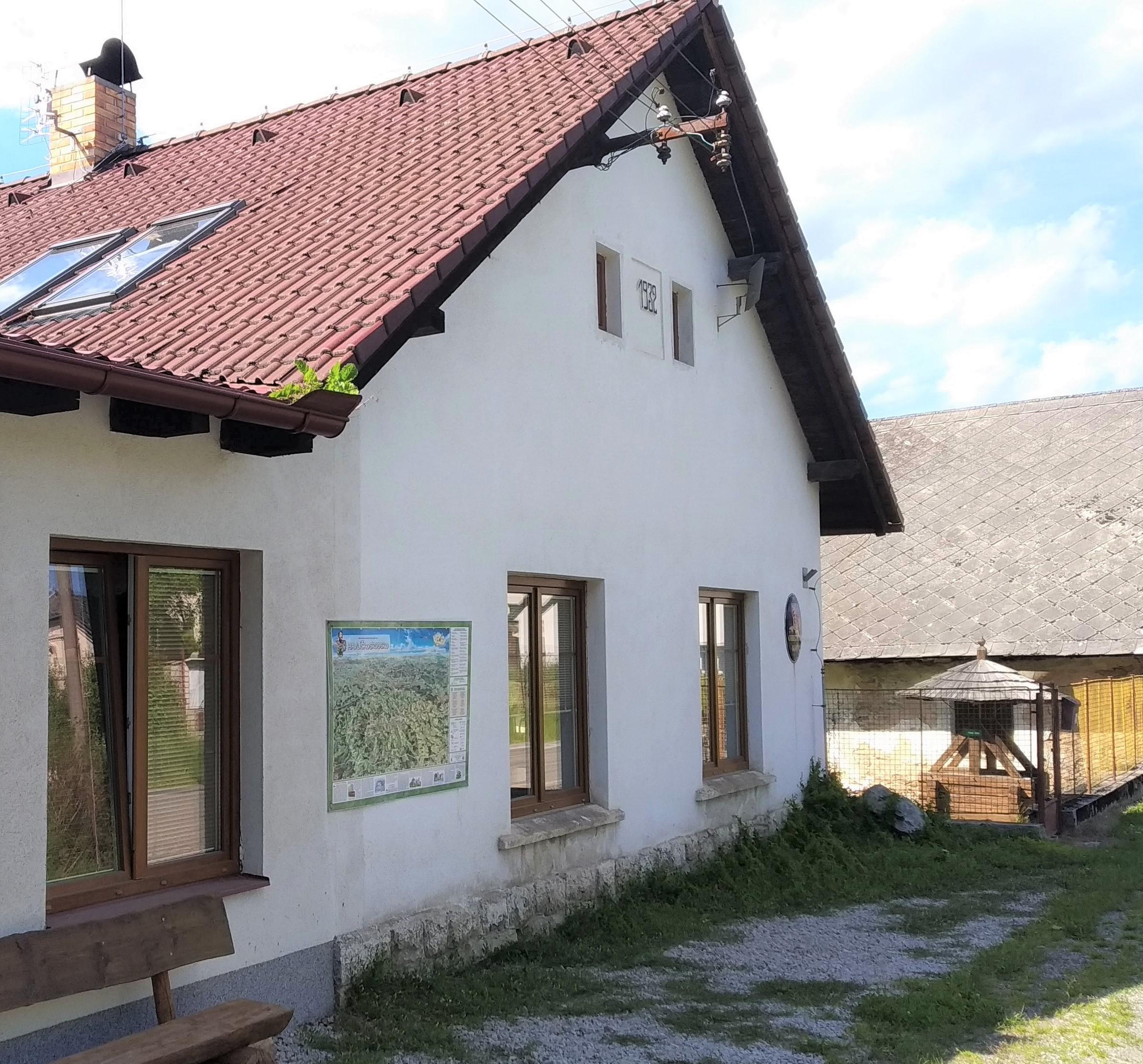 Slavníč - obecní úřad foto 2