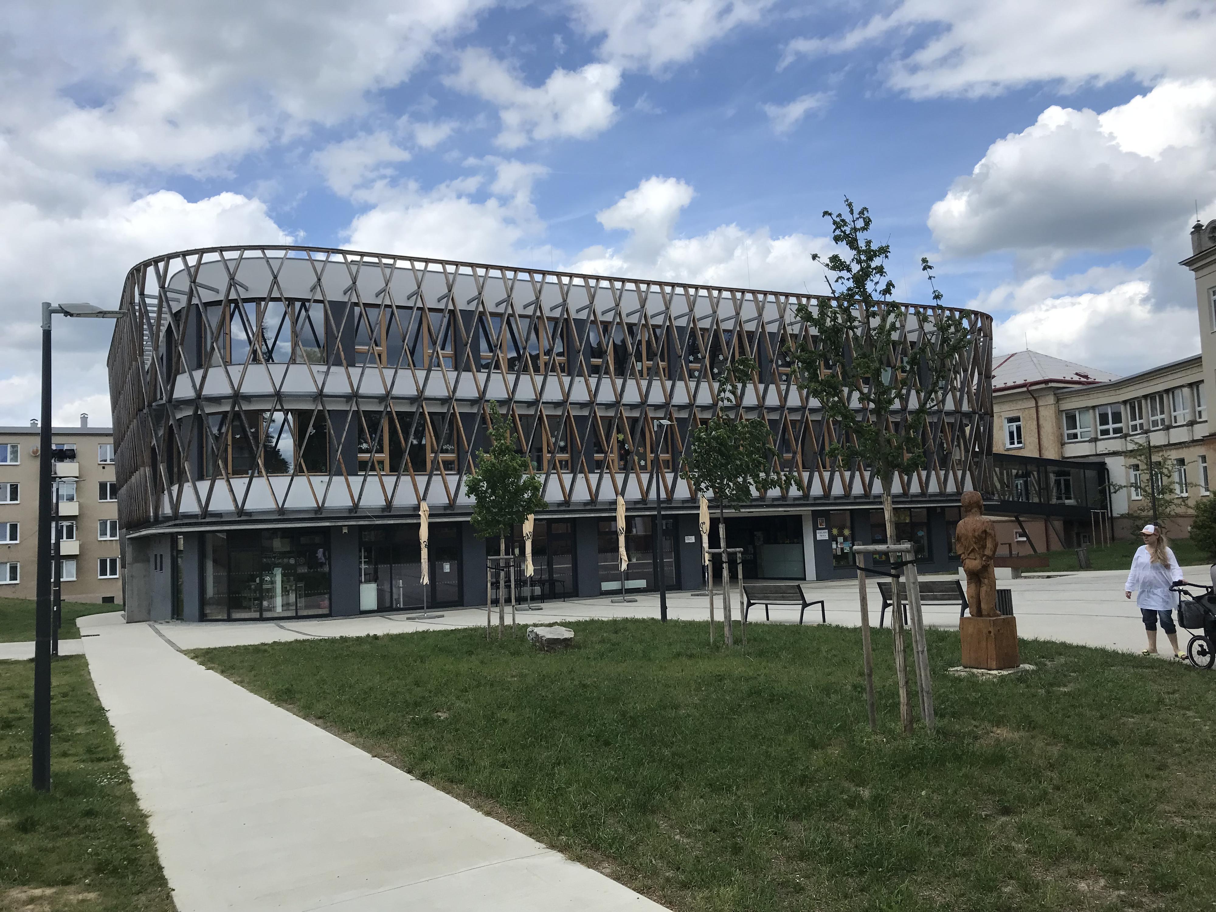 ZŠ Mníšek pod Brdy foto 5