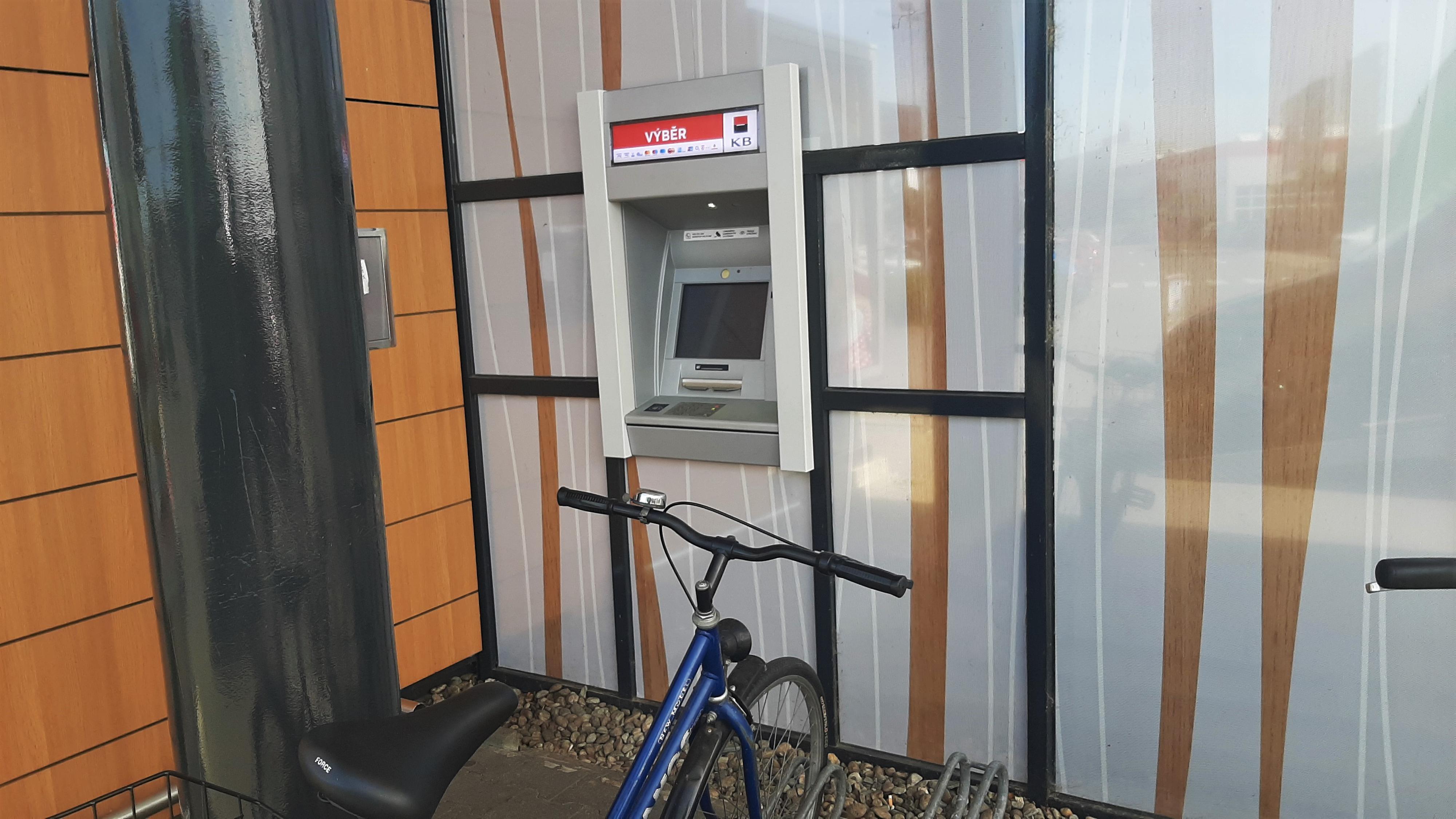 Bankomat Komerční banky foto 2