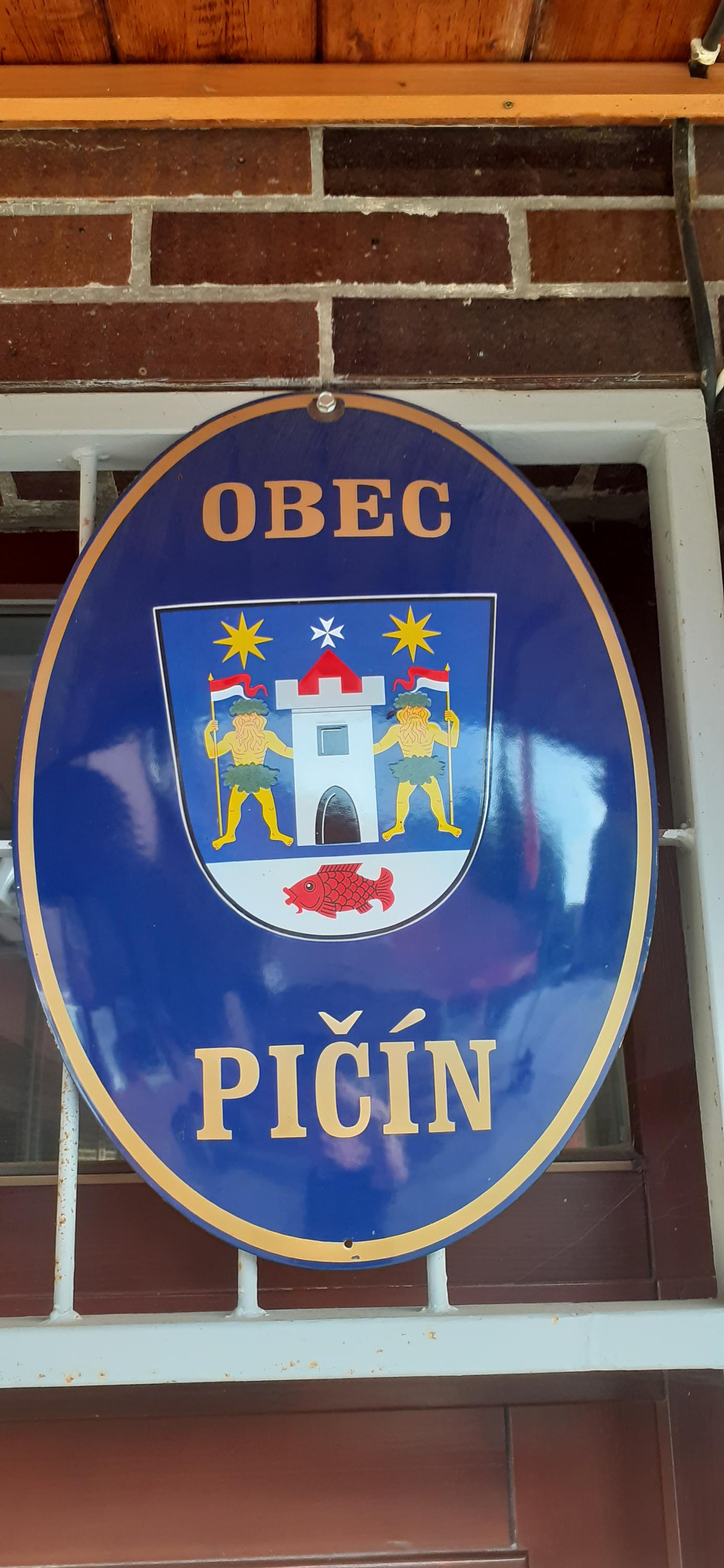 Pičín - obecní úřad foto 4