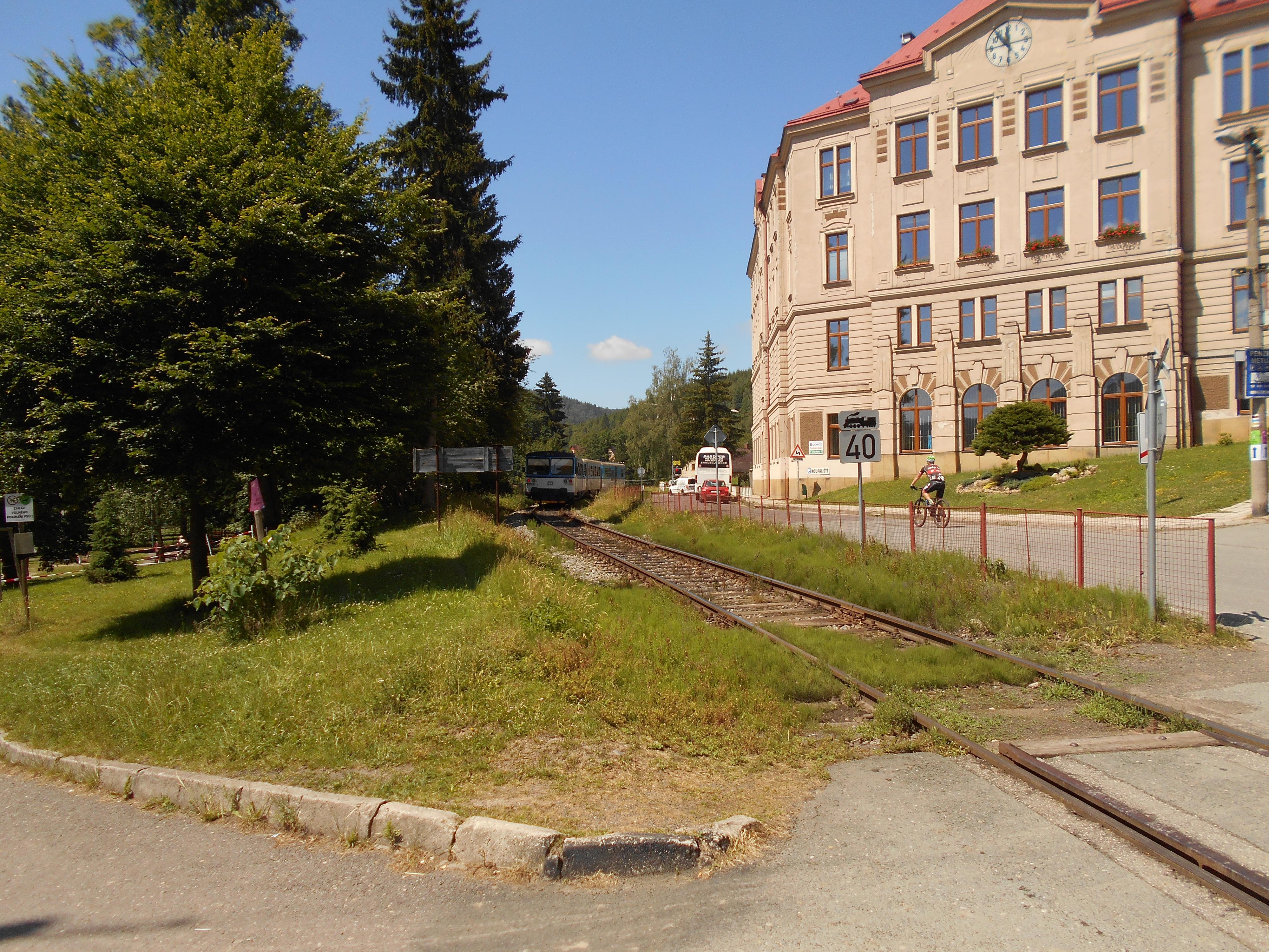 Městská knihovna v Teplicích nad Metují foto 4