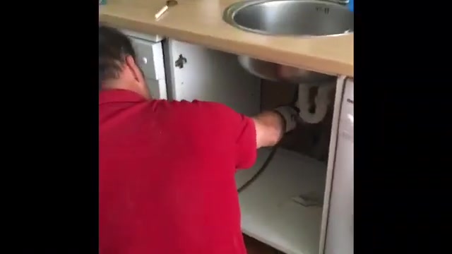 Instalatér Čistič Viktor  - Levné čištění odpadu a kanalizace foto 2 (náhled videa)