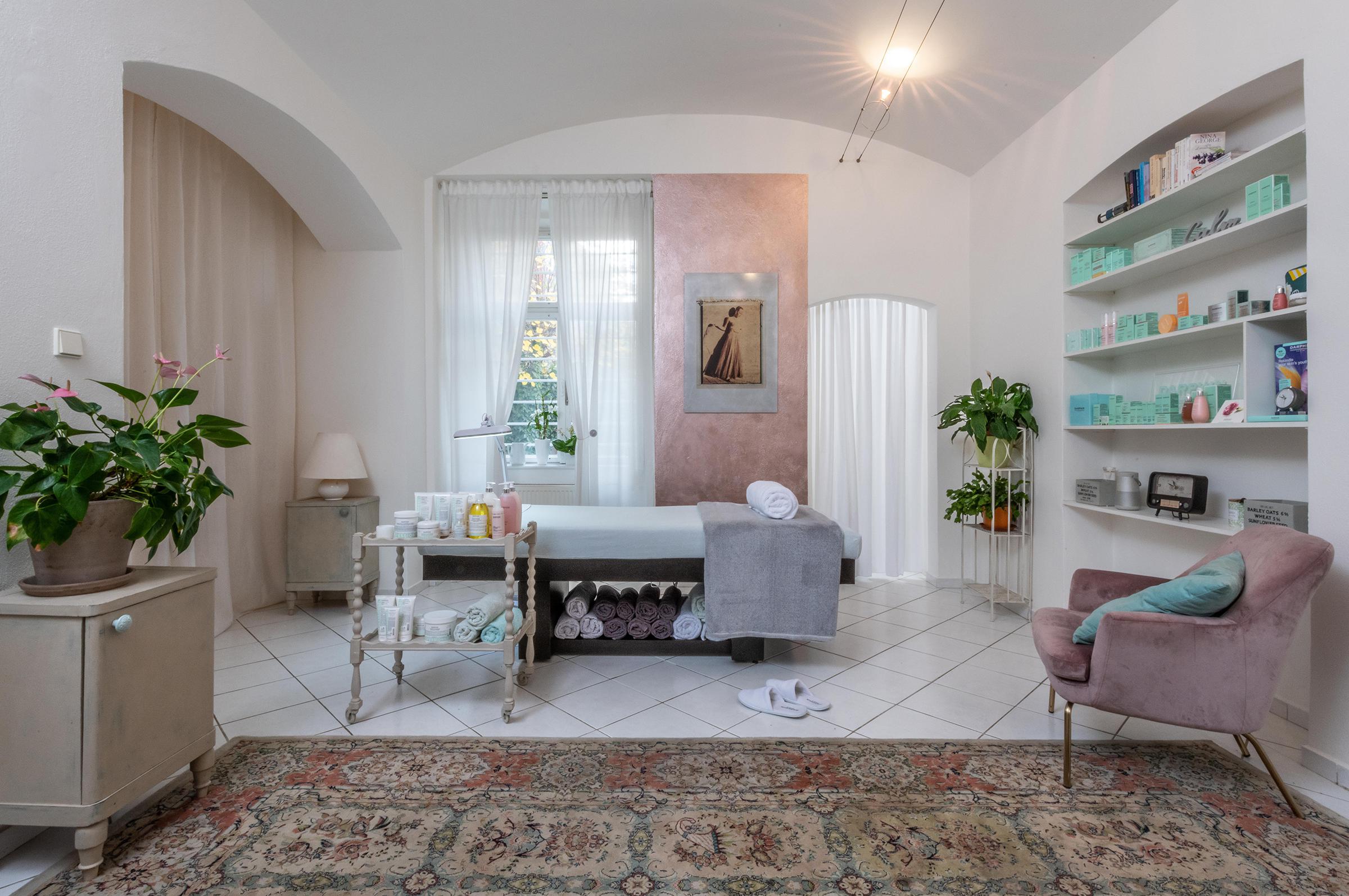 RITUAAL Studio / Reflexní a holistické masáže - Lucie Fellmann