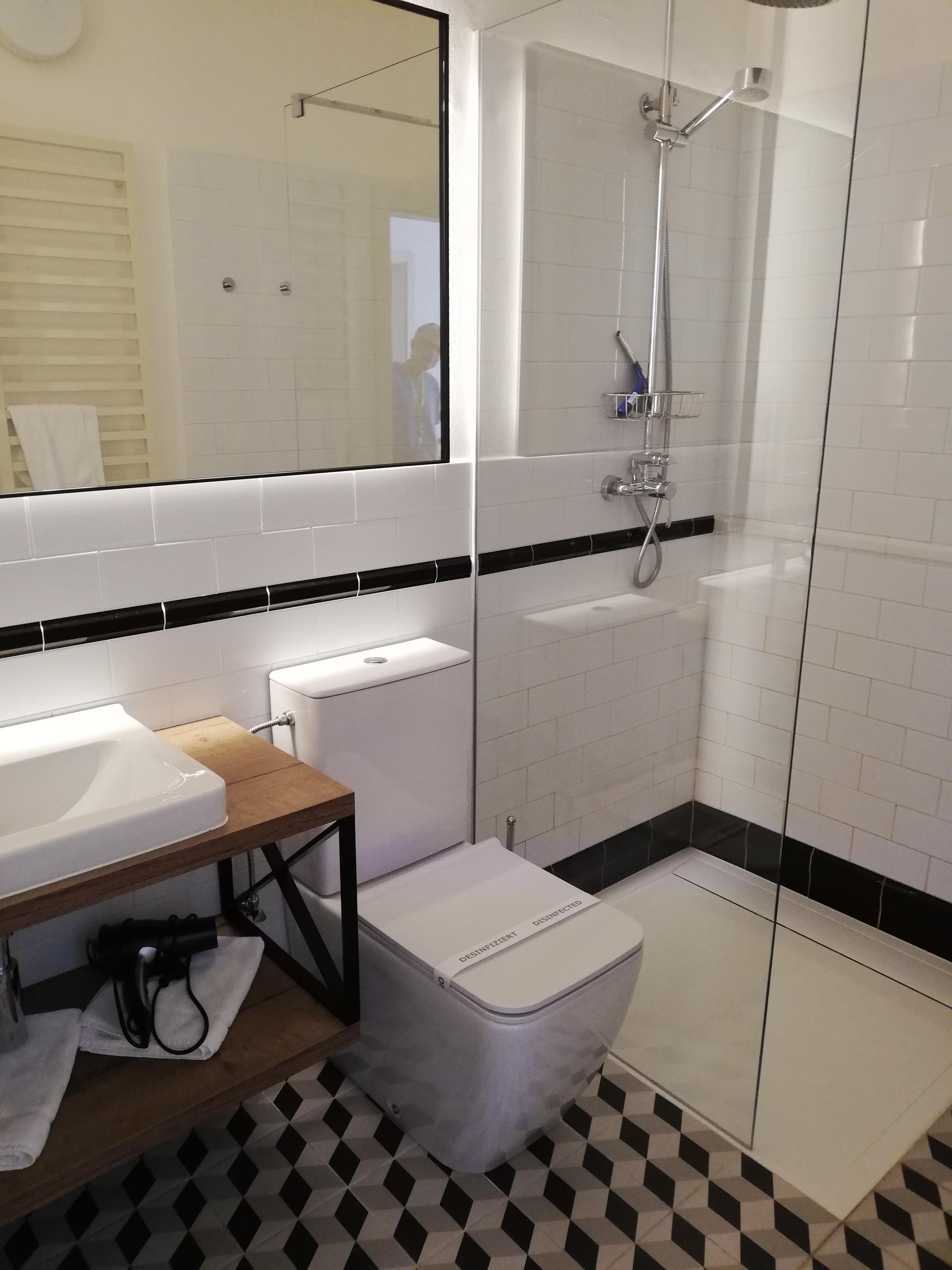 BONVIVÁN Cafe & Apartments foto 2