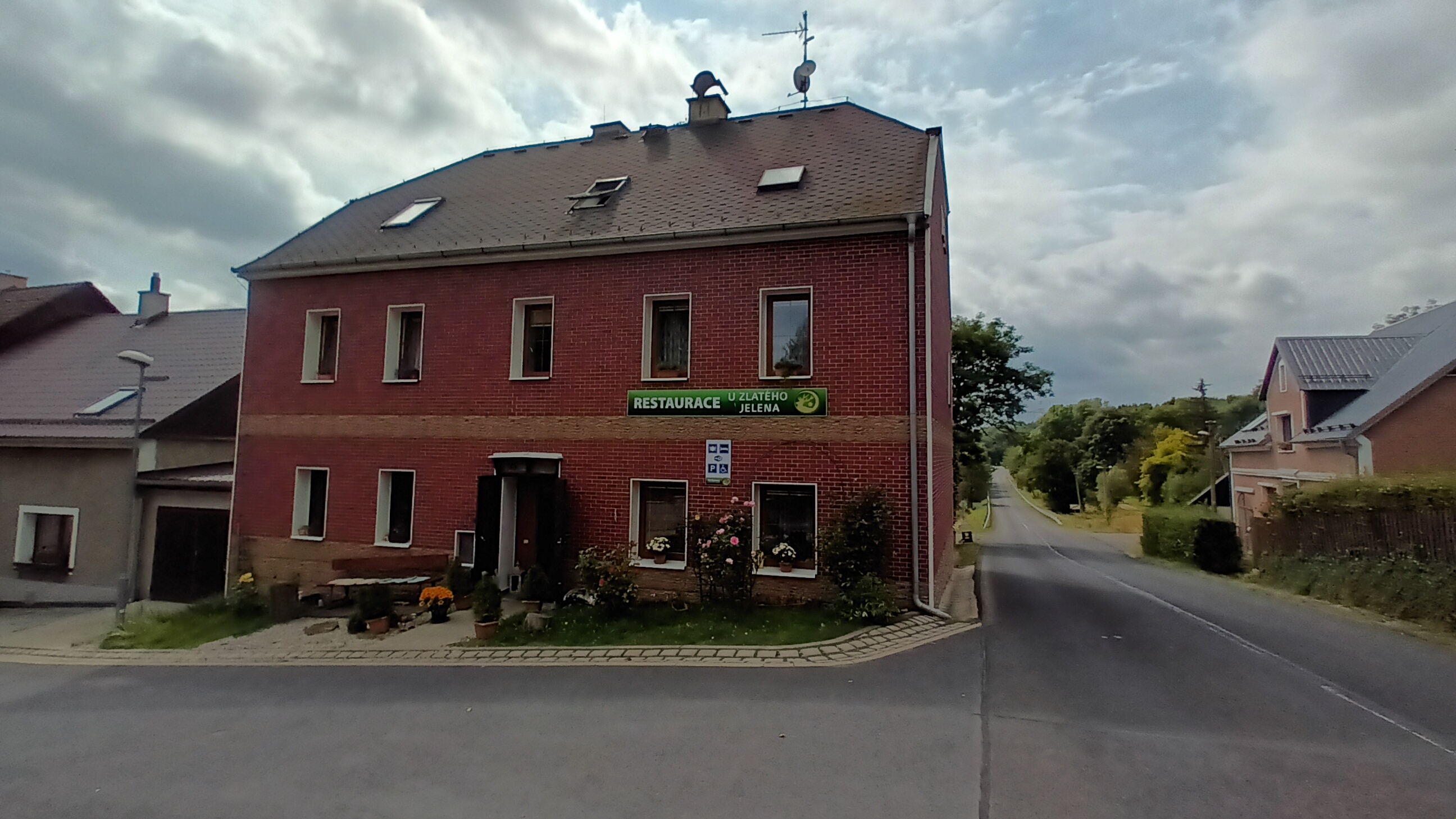 Restaurant U Zlatého jelena