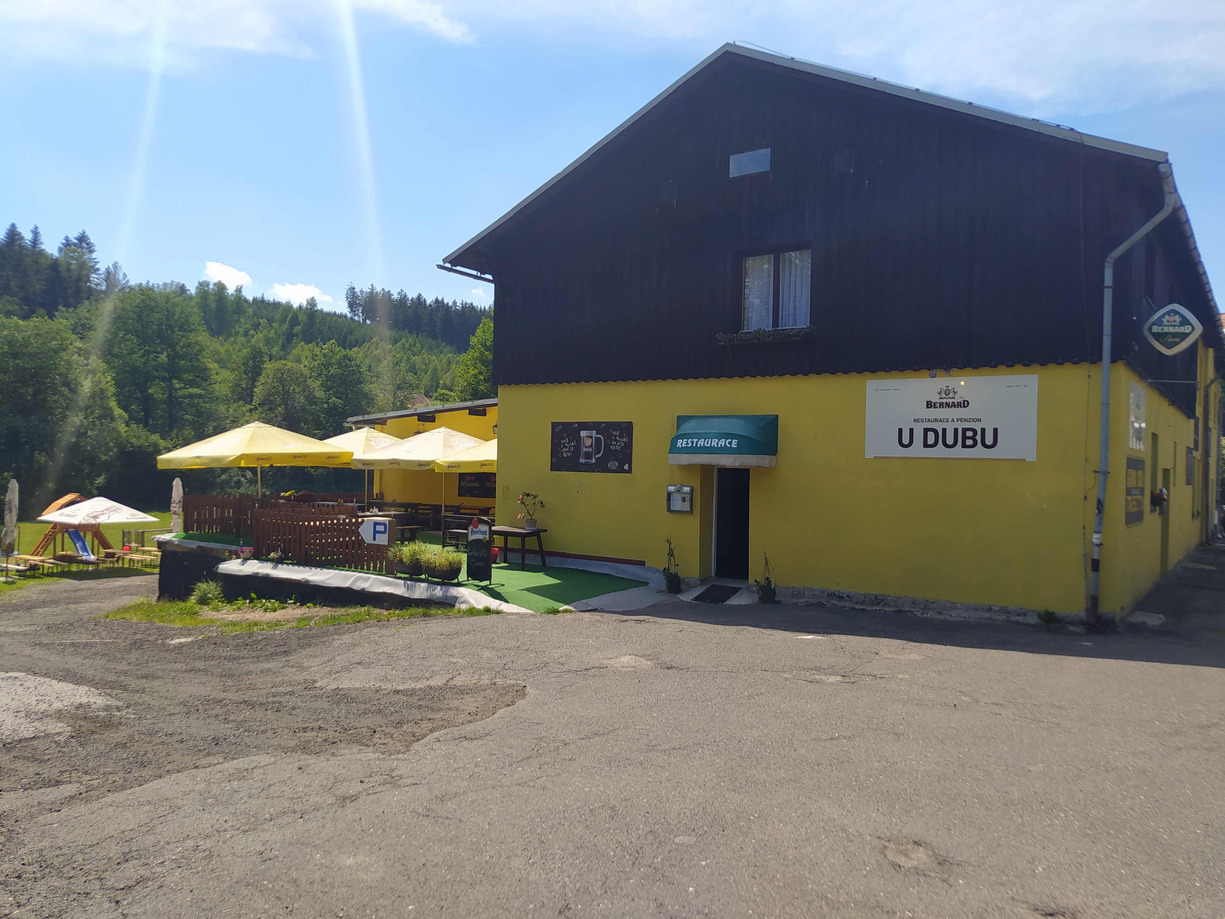 Penzion a restaurace U Dubu
