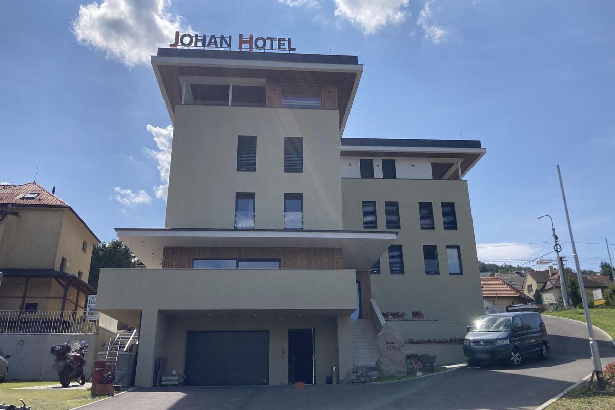 Johan Hotel