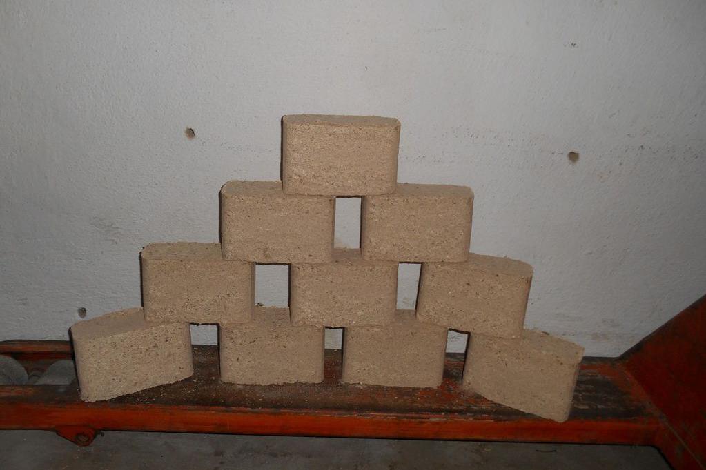 PRODEJ BRIKET ŠTOKY 311 s DOPRAVOU DO 45km ZDARMA