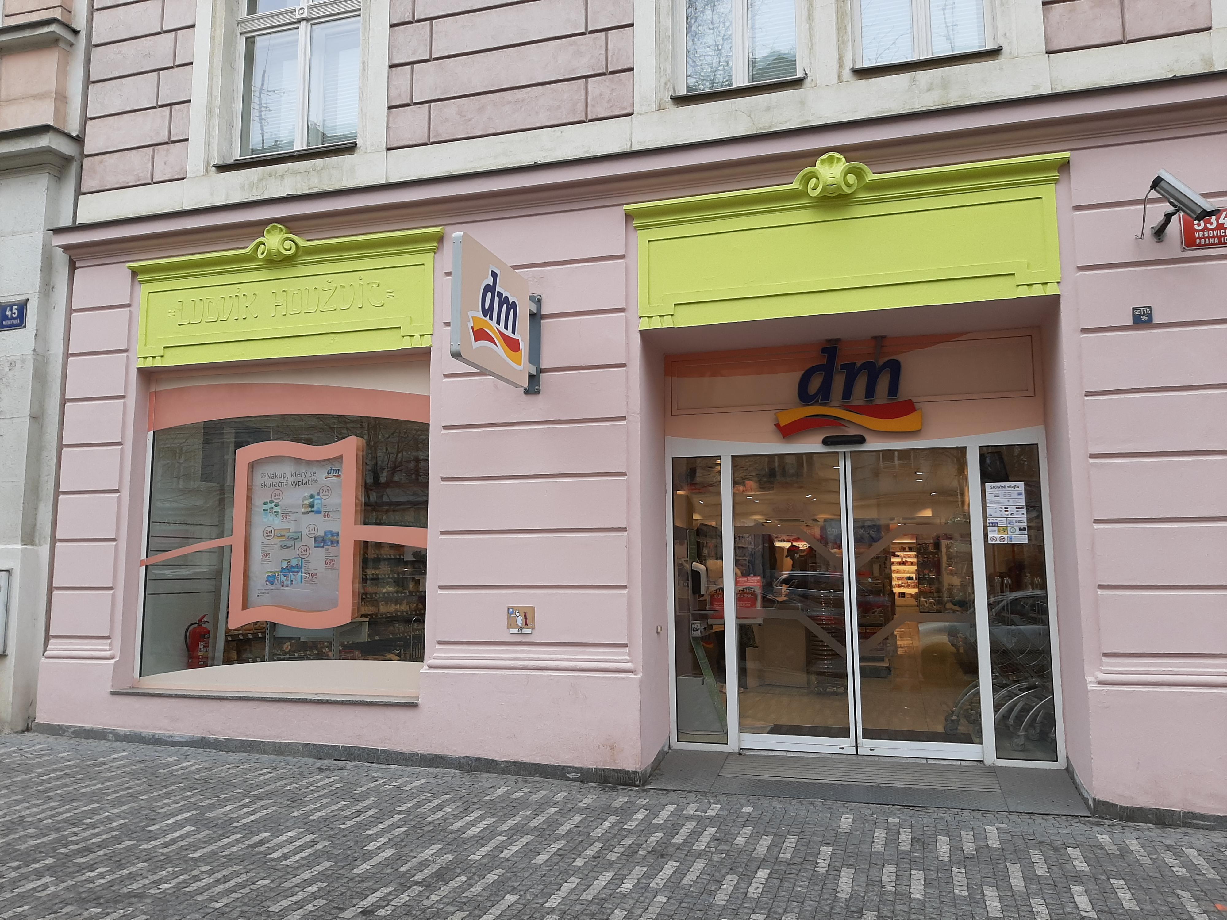 dm drogerie markt s.r.o. foto 5
