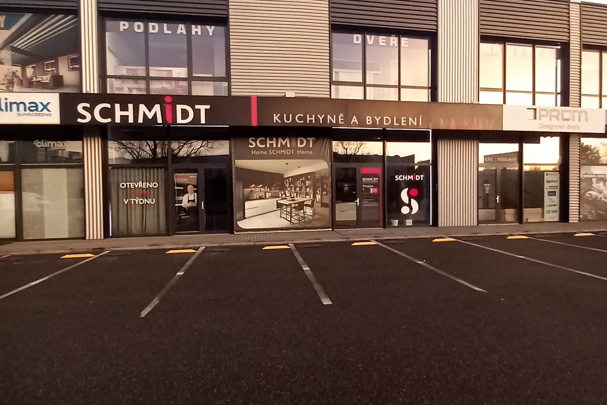 SCHMIDT | Kuchyně a interiéry na míru