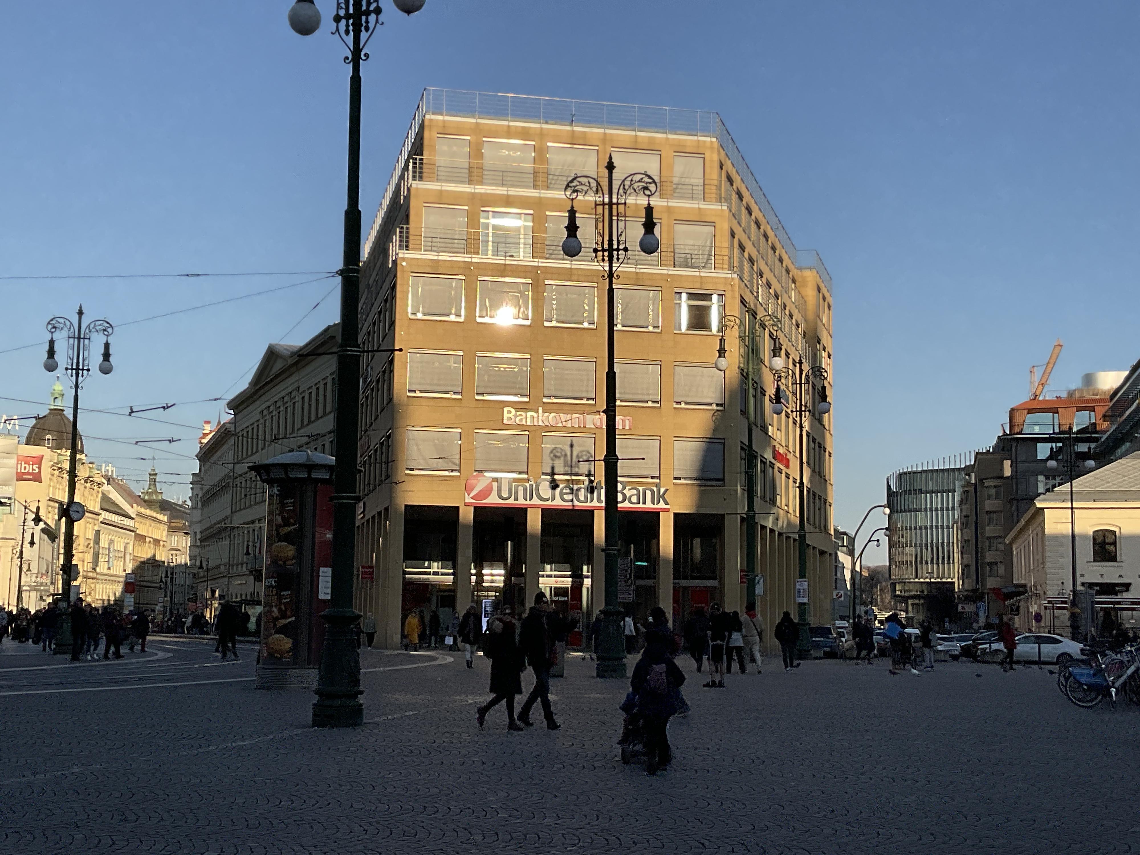 UniCredit Bank Czech Republic and Slovakia, a.s. foto 2