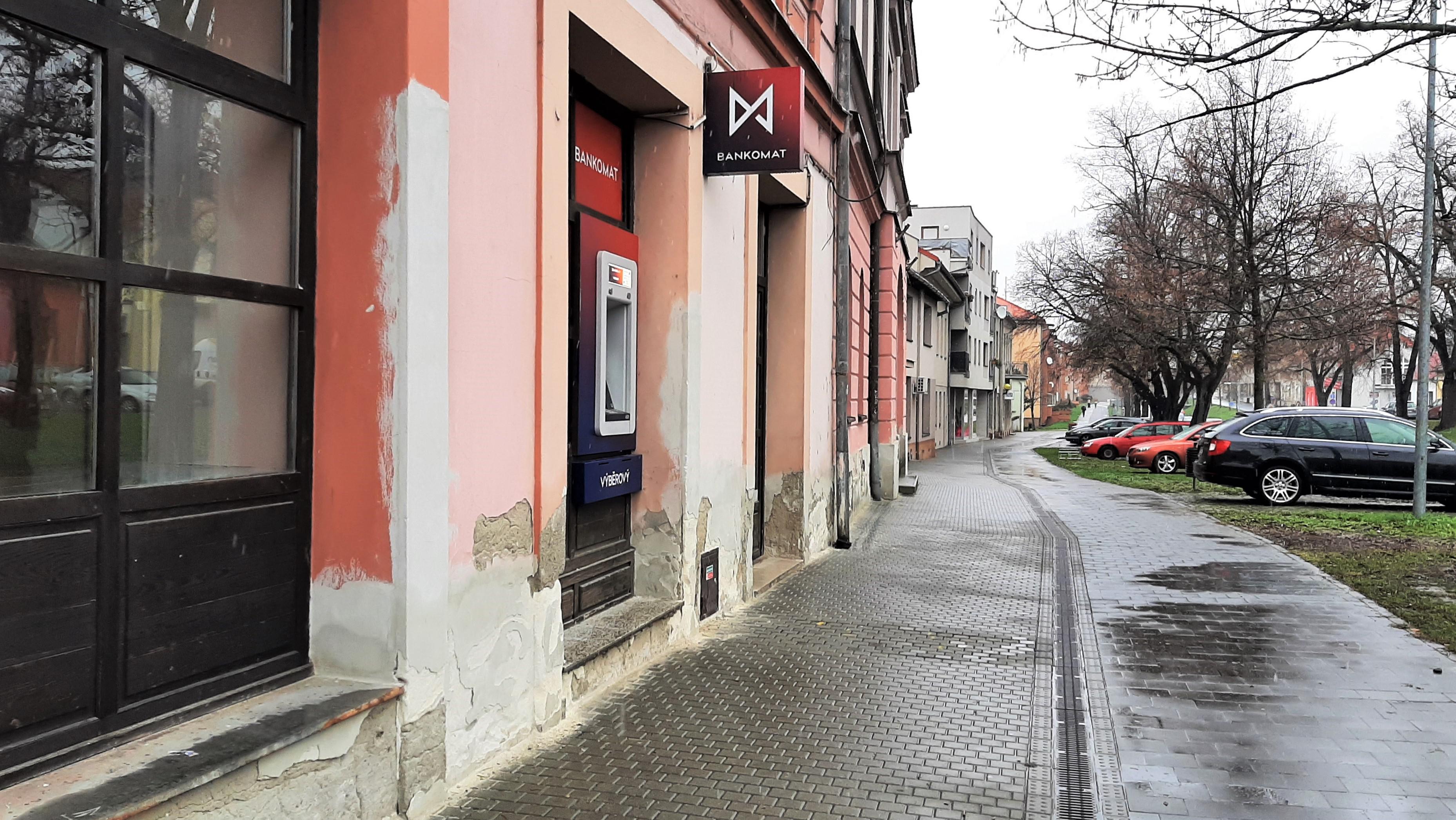 Bankomat MONETA Money Bank foto 4