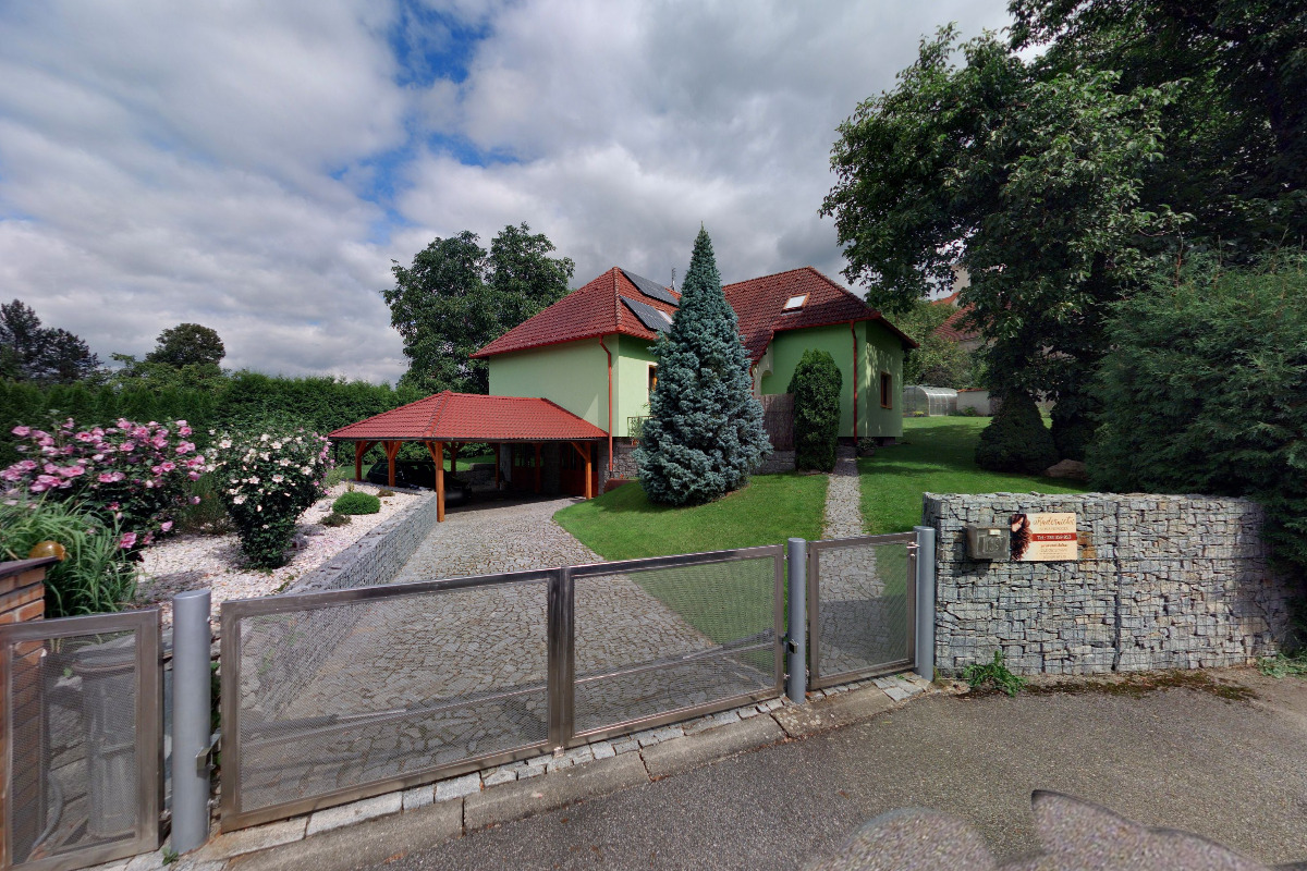 Pedikúra a nehtová modeláž Ivona Hubocká