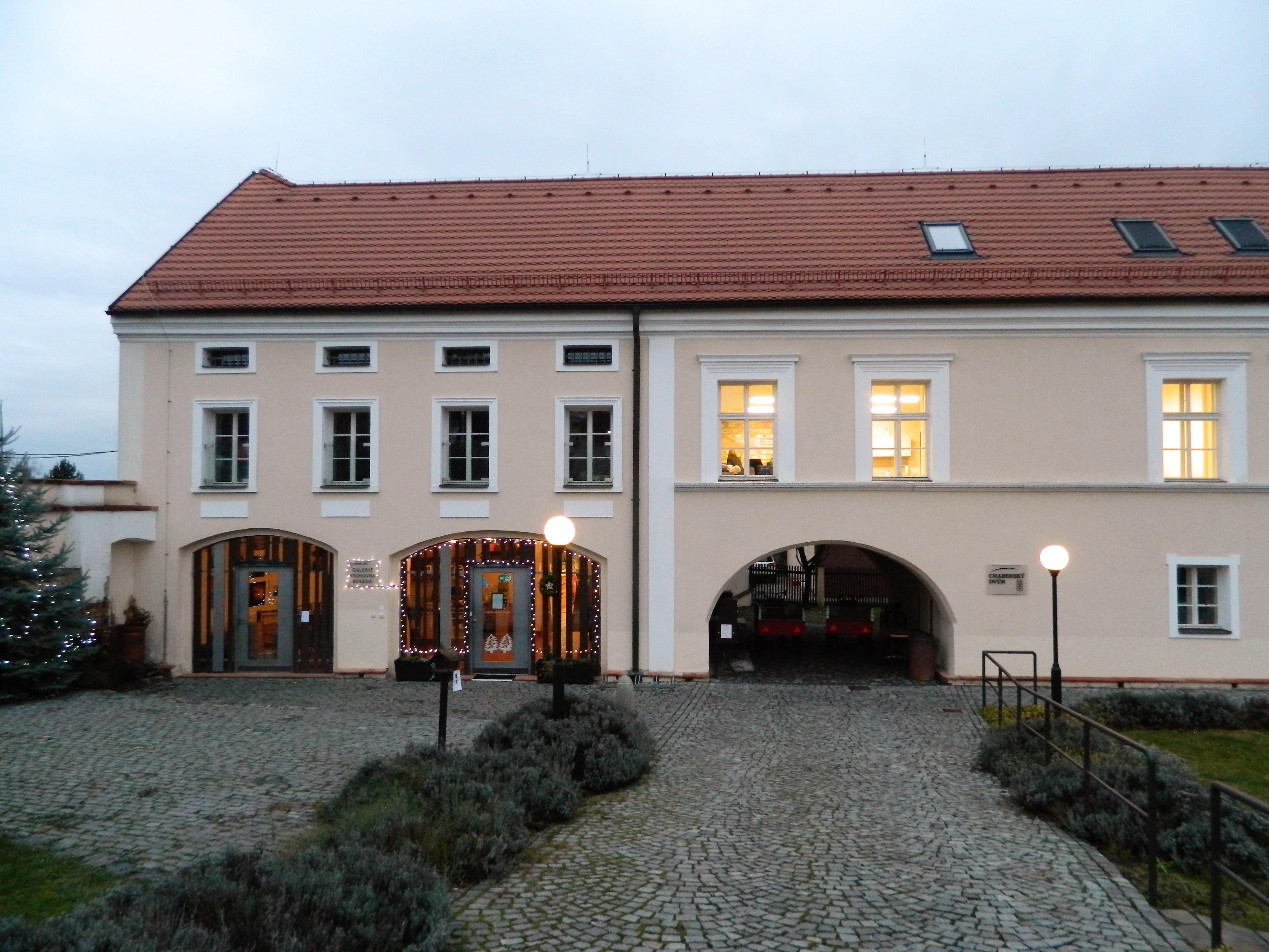 Úřad městské části Praha-Dolní Chabry foto 2