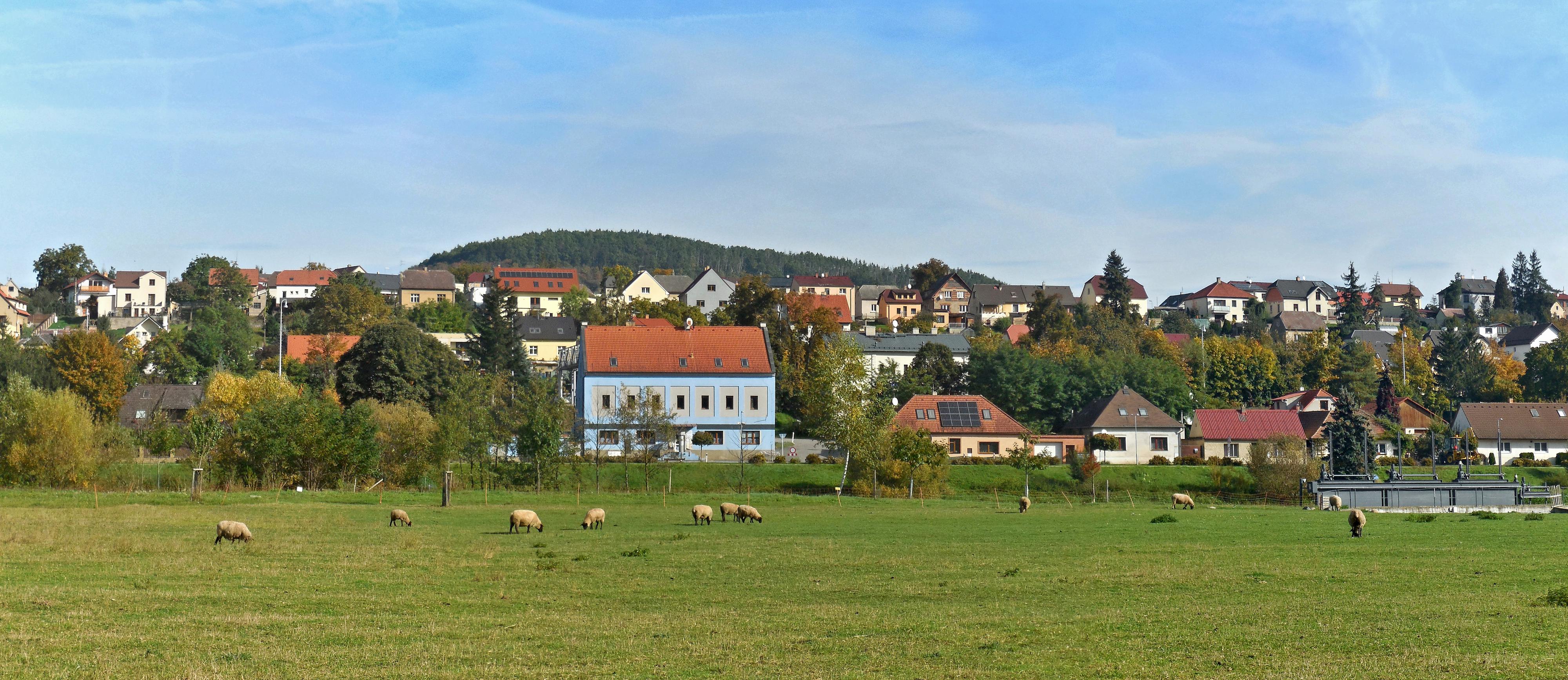 Hýskov - obecní úřad foto 6