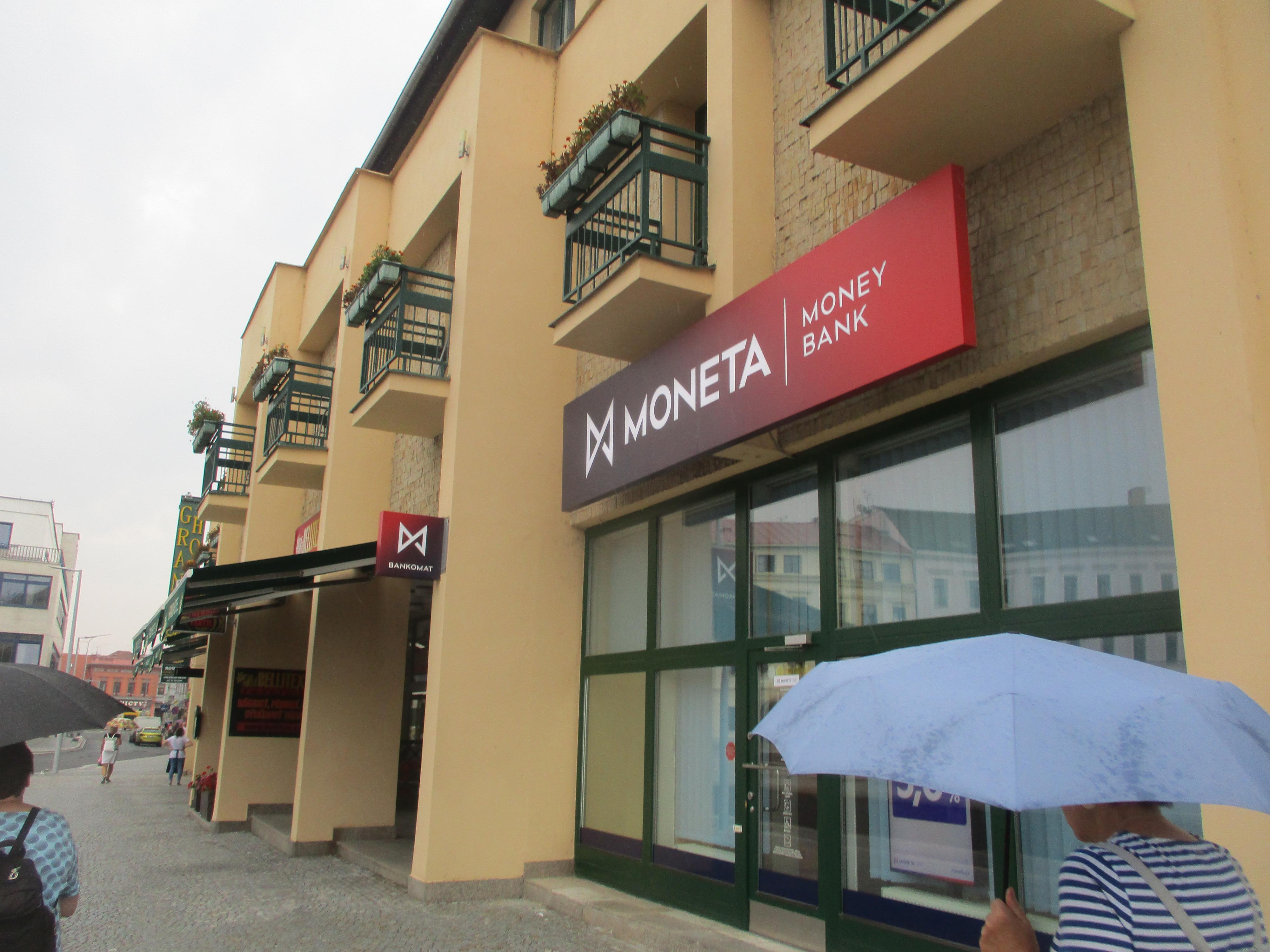 MONETA Money Bank foto 2