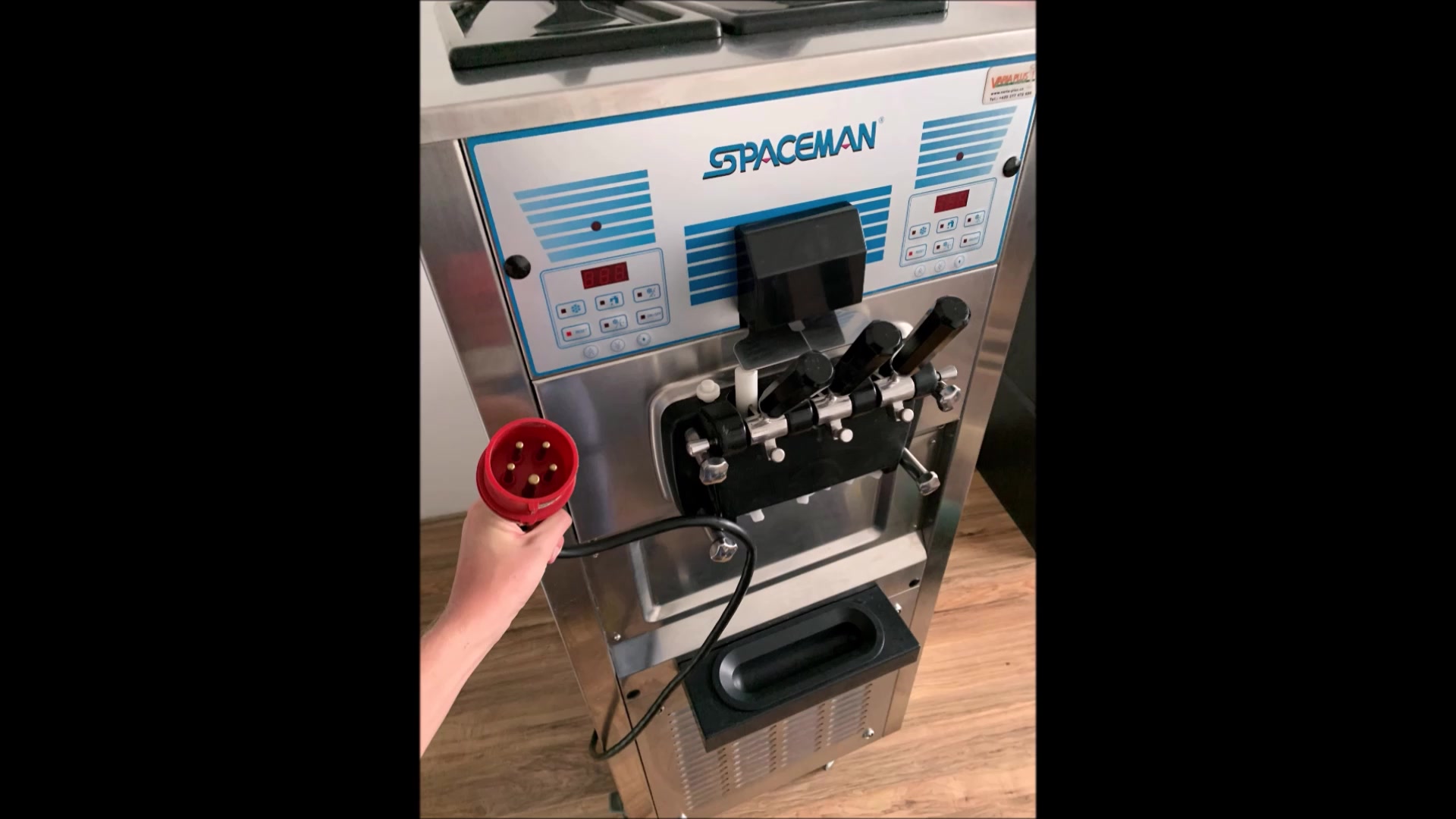 Gelatec - pronájem zmrzlinových strojů foto 2 (náhled videa)