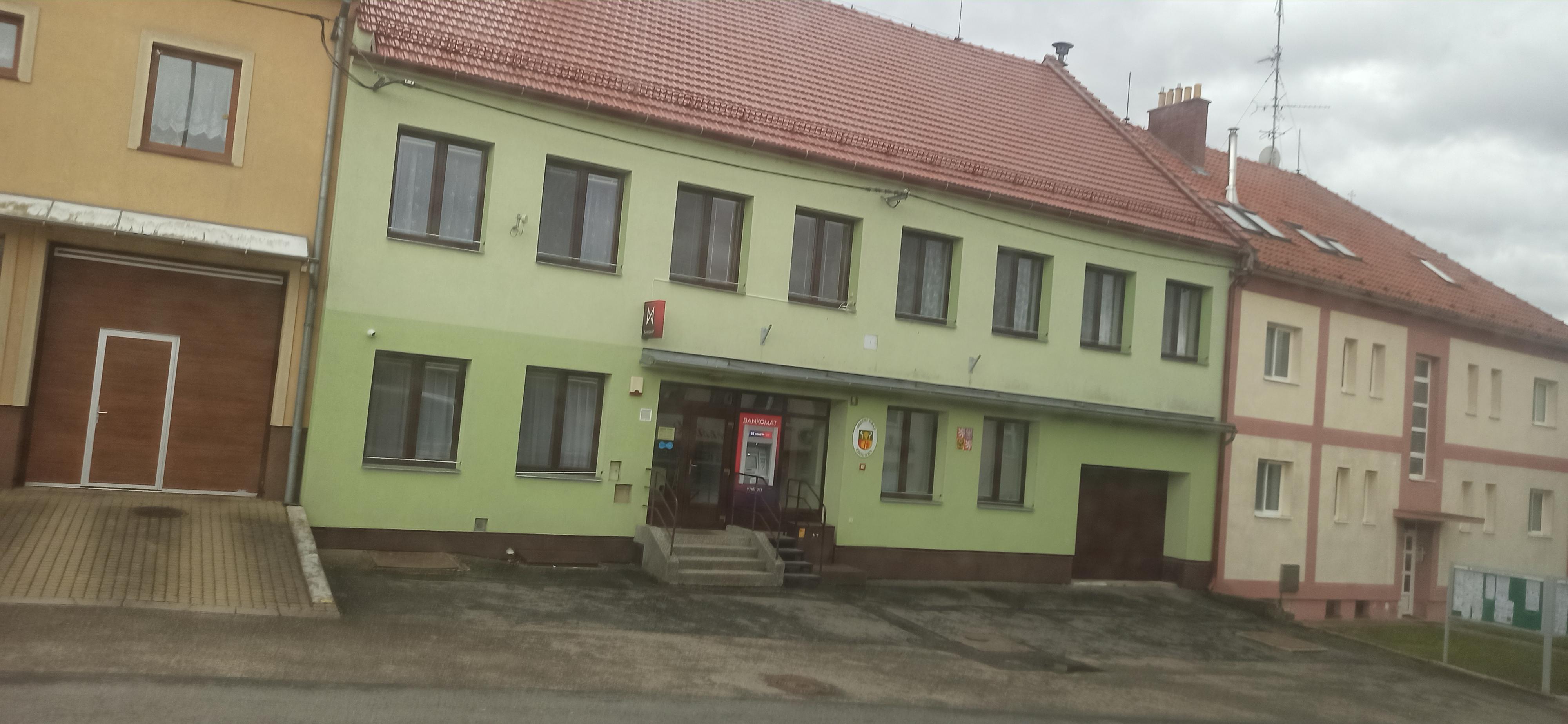 Zdounky - obecní úřad foto 2