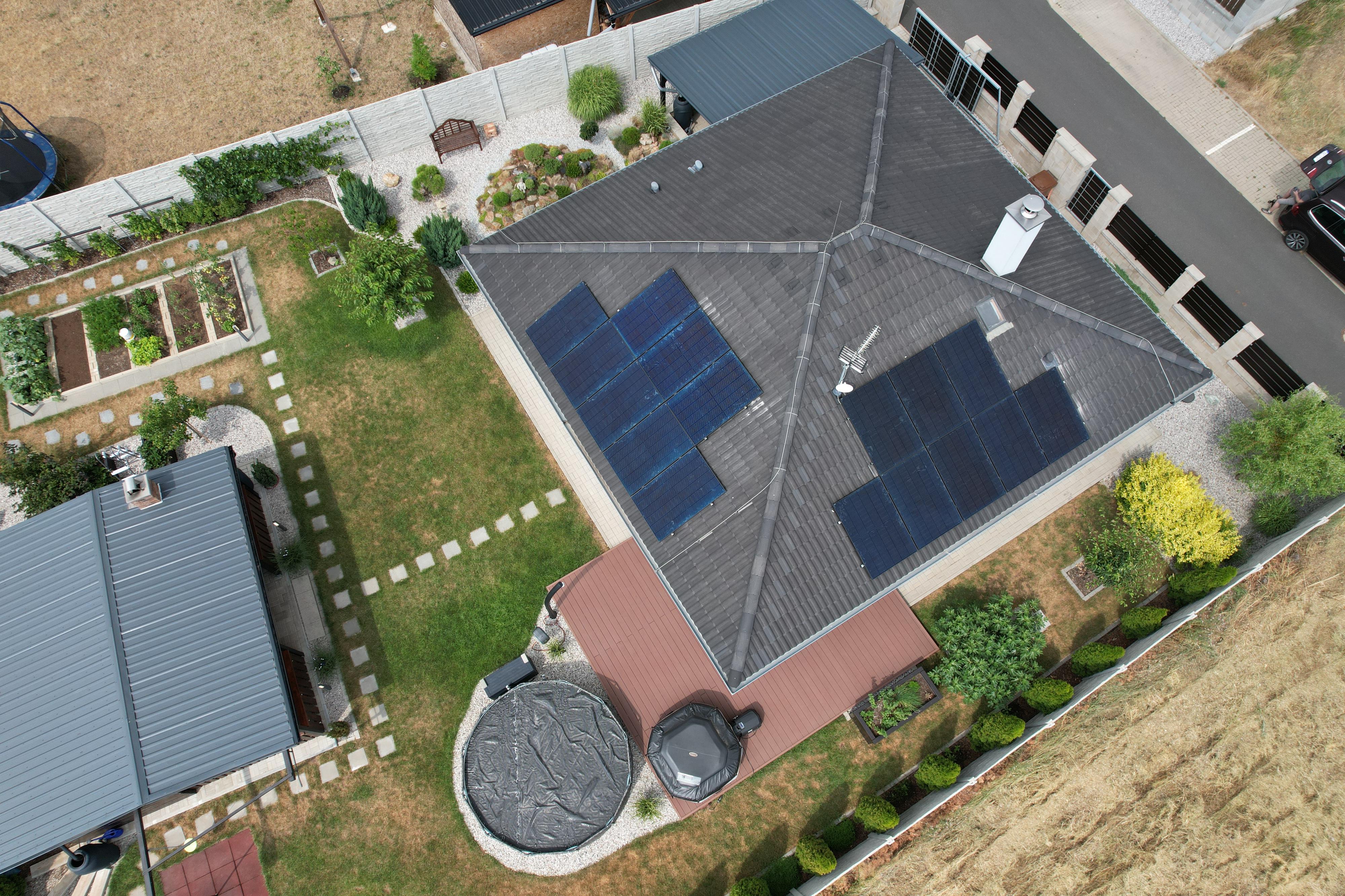 Milan Vaniš - Fotovoltaické elektrárny foto 3