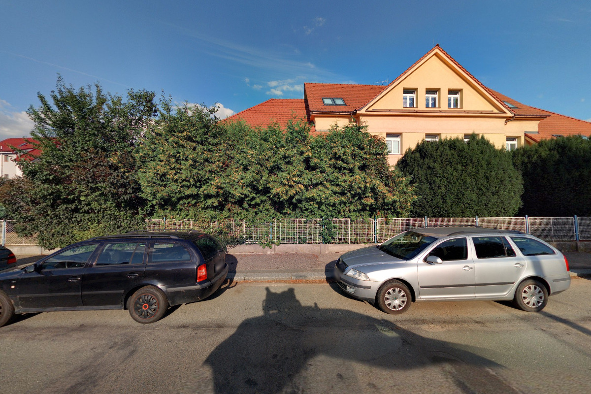 Střední škola automobilní Holice - domov mládeže