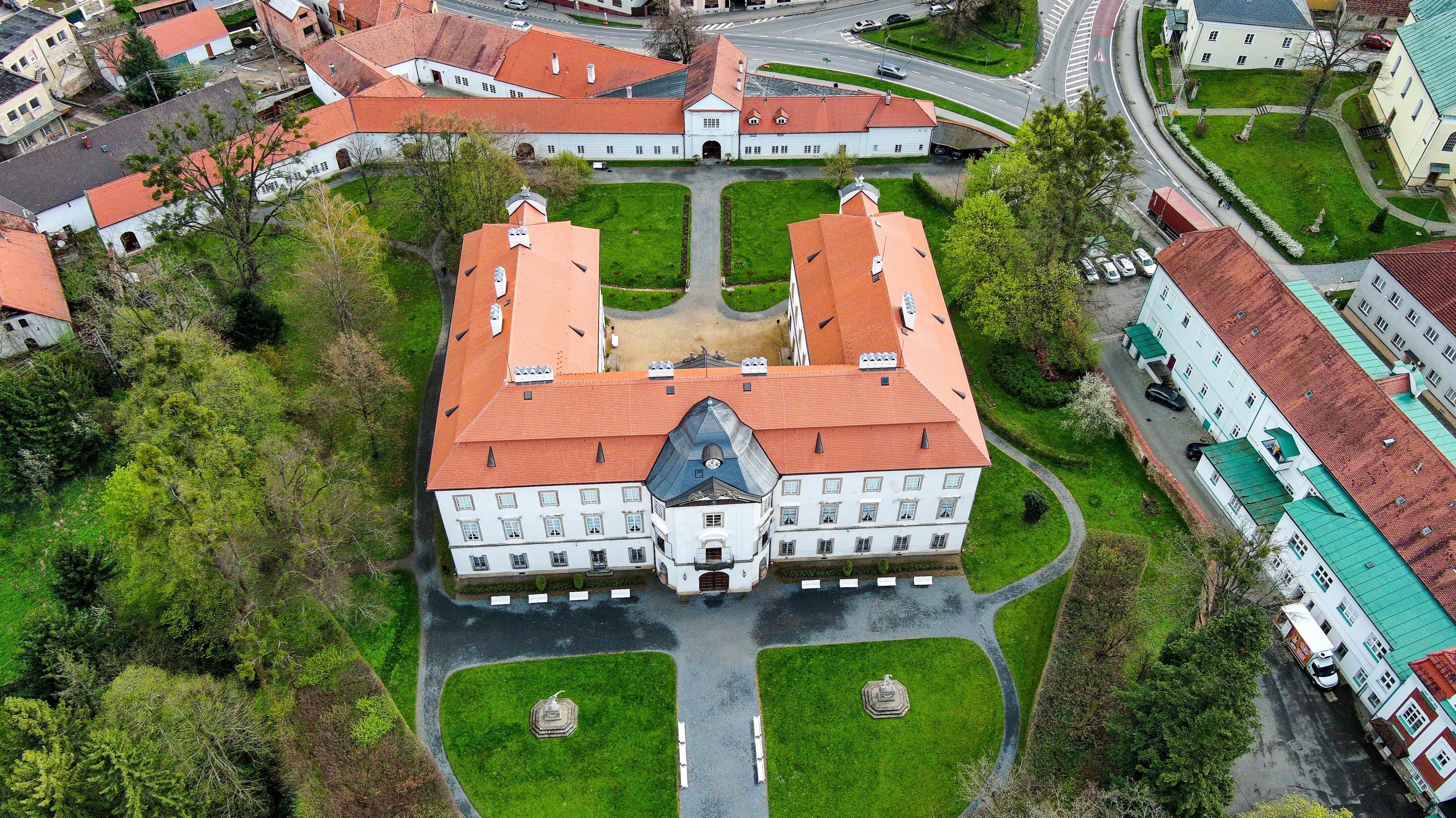 Státní zámek Vizovice foto 5