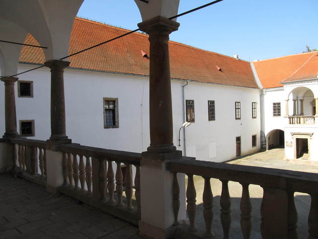 Zámek Oslavany foto 4