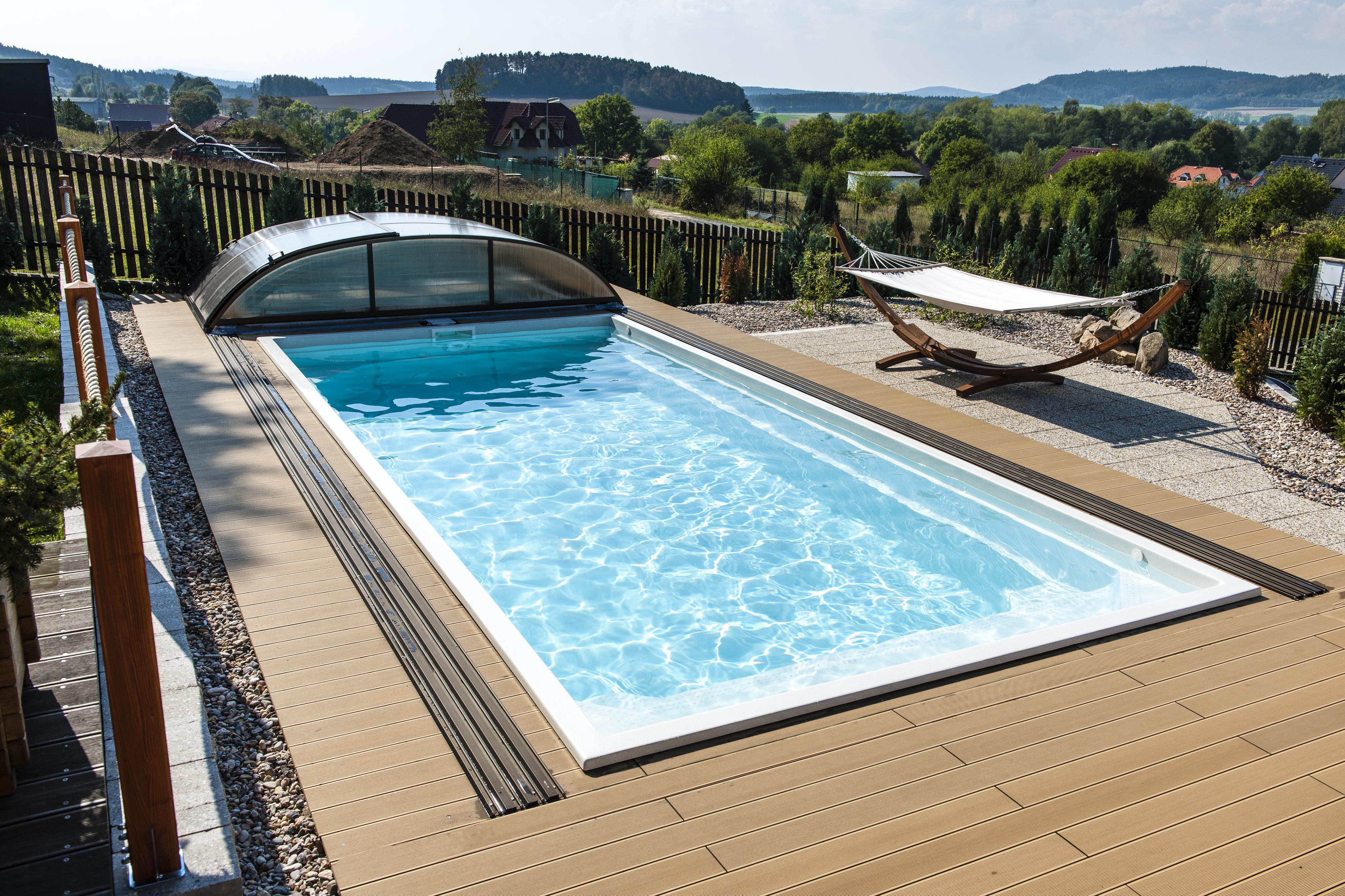 Kompozitní laminátové bazény