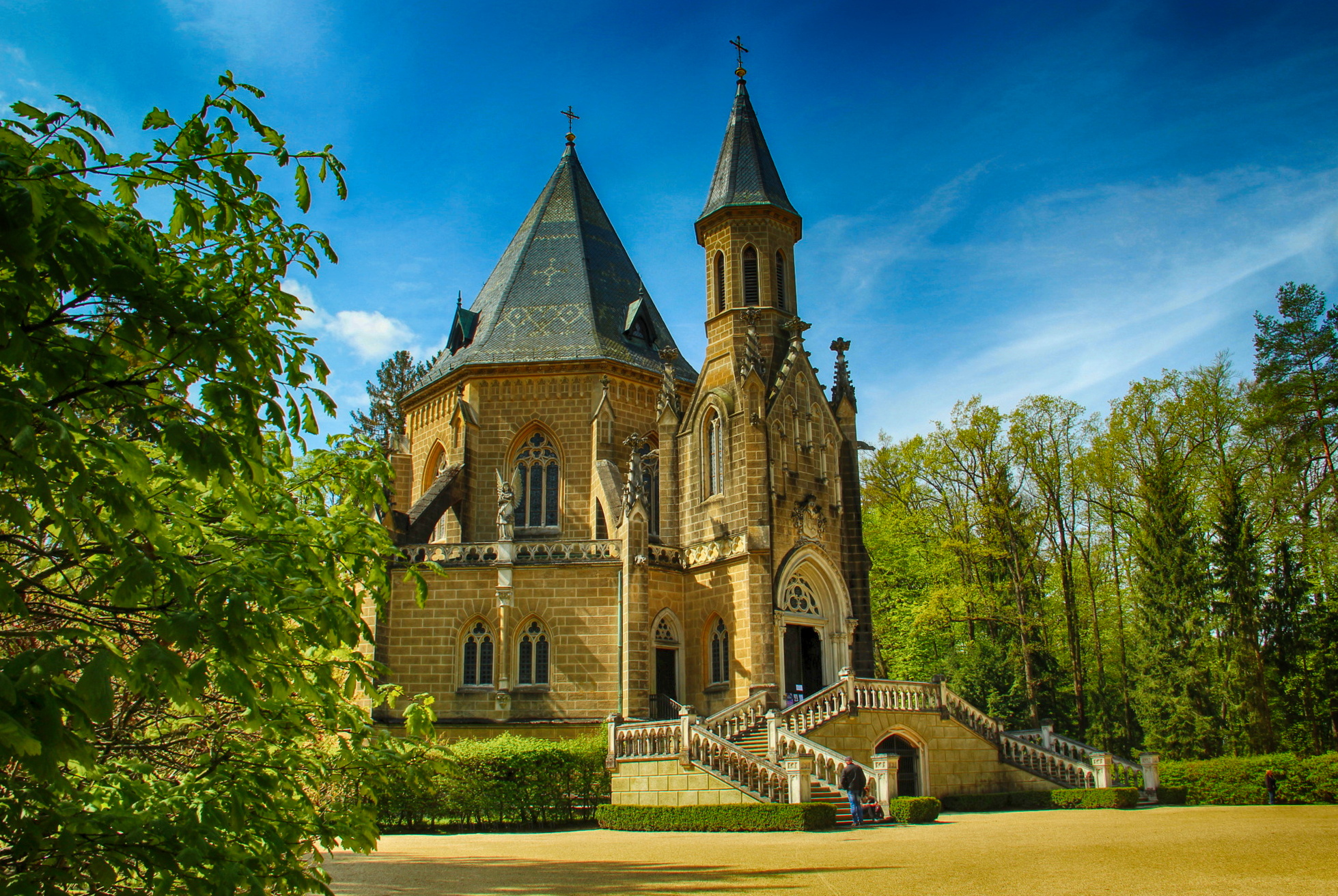 Schwarzenberská hrobka Domanín foto 1