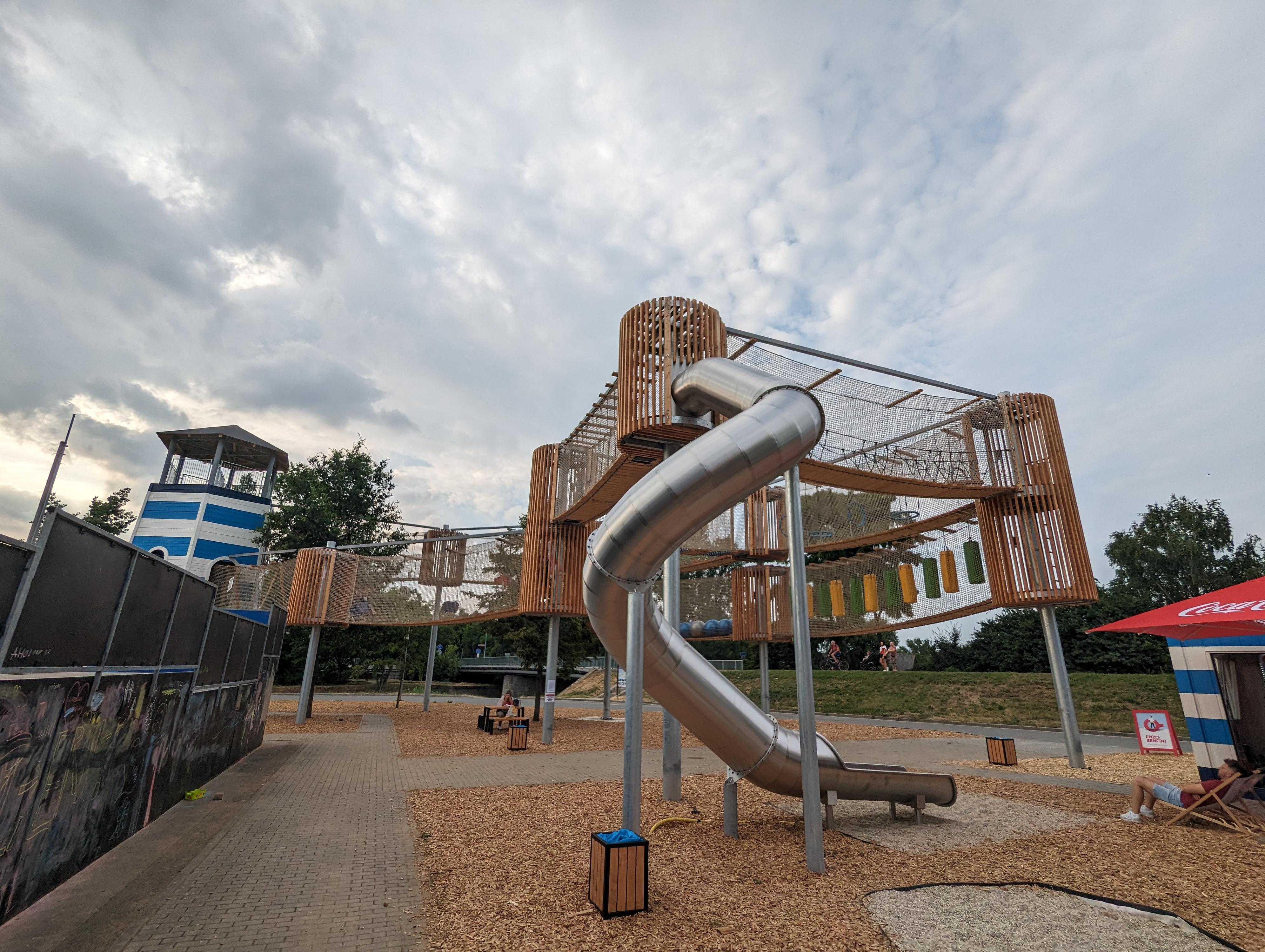 Lanové centrum Veselí nad Moravou foto 6