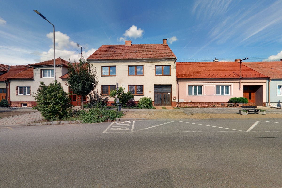 YARROLINE, spol. s r.o.