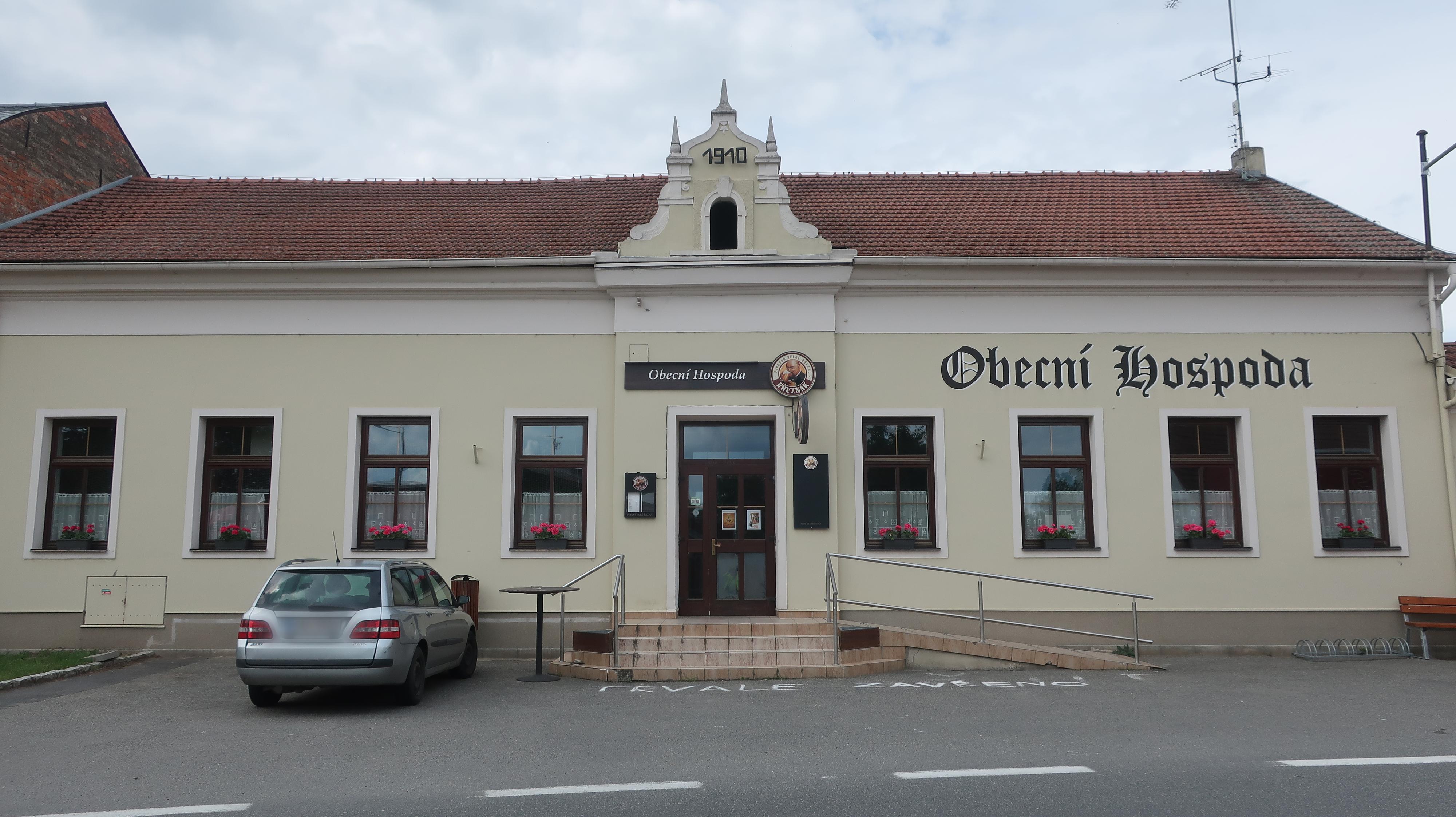 Obecní hospoda Hrušky foto 1