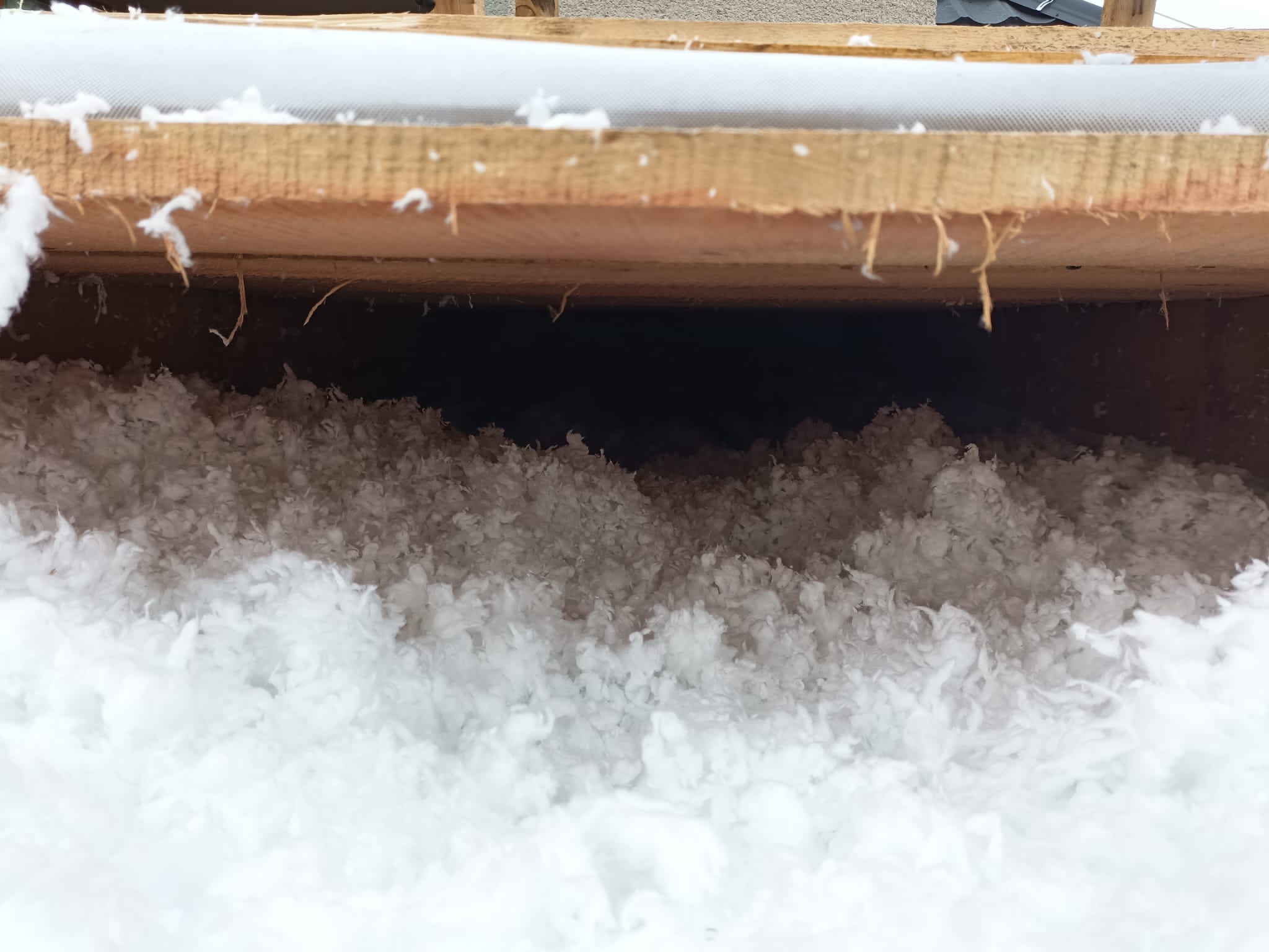 Zaizolujemto s.r.o. - foukaná izolace, stříkaná pěna foto 3