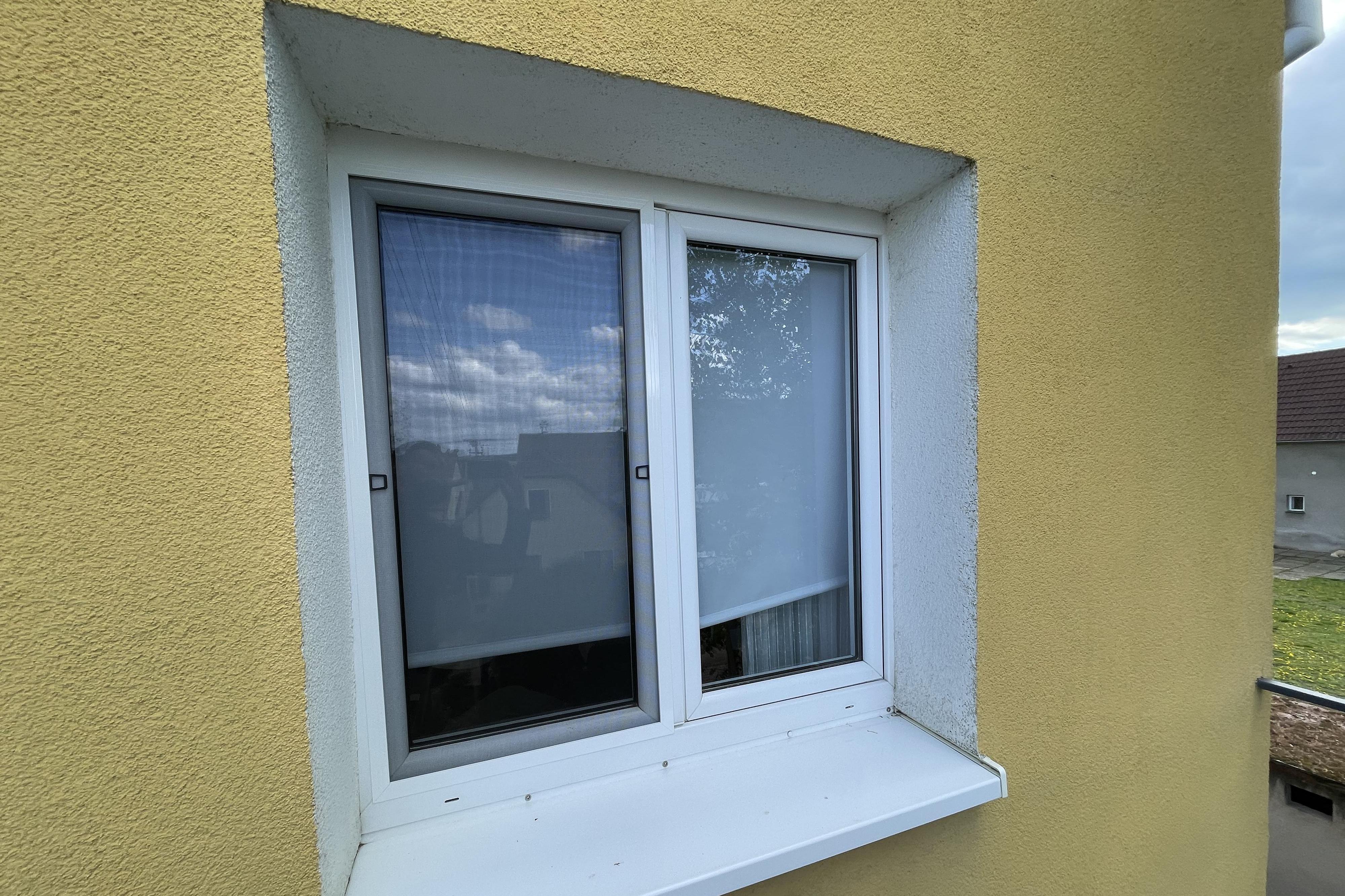 Istalace sítí proti hmyzu