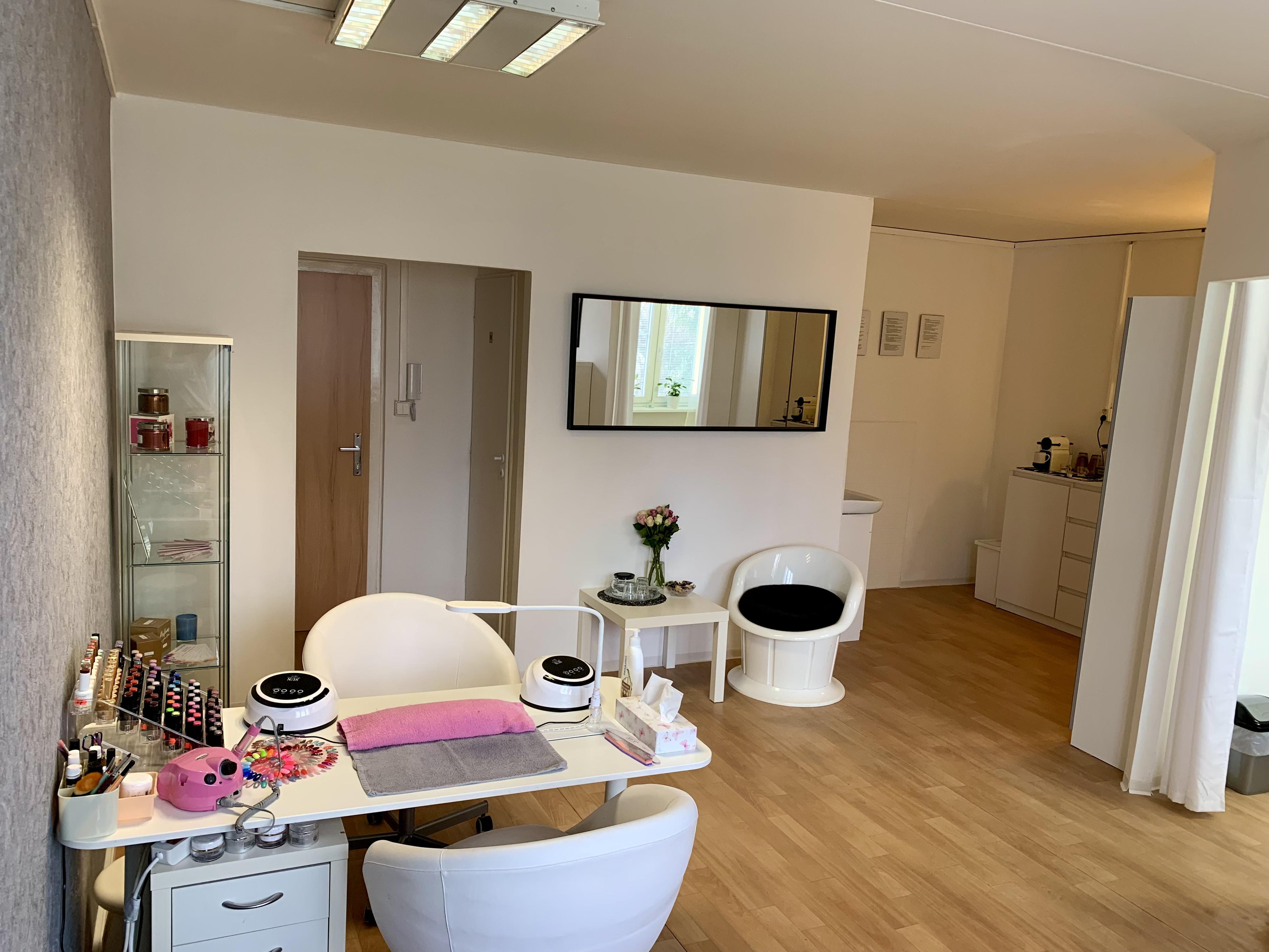 Zděnka Koukalová - Nehtové a kosmetické studio foto 4