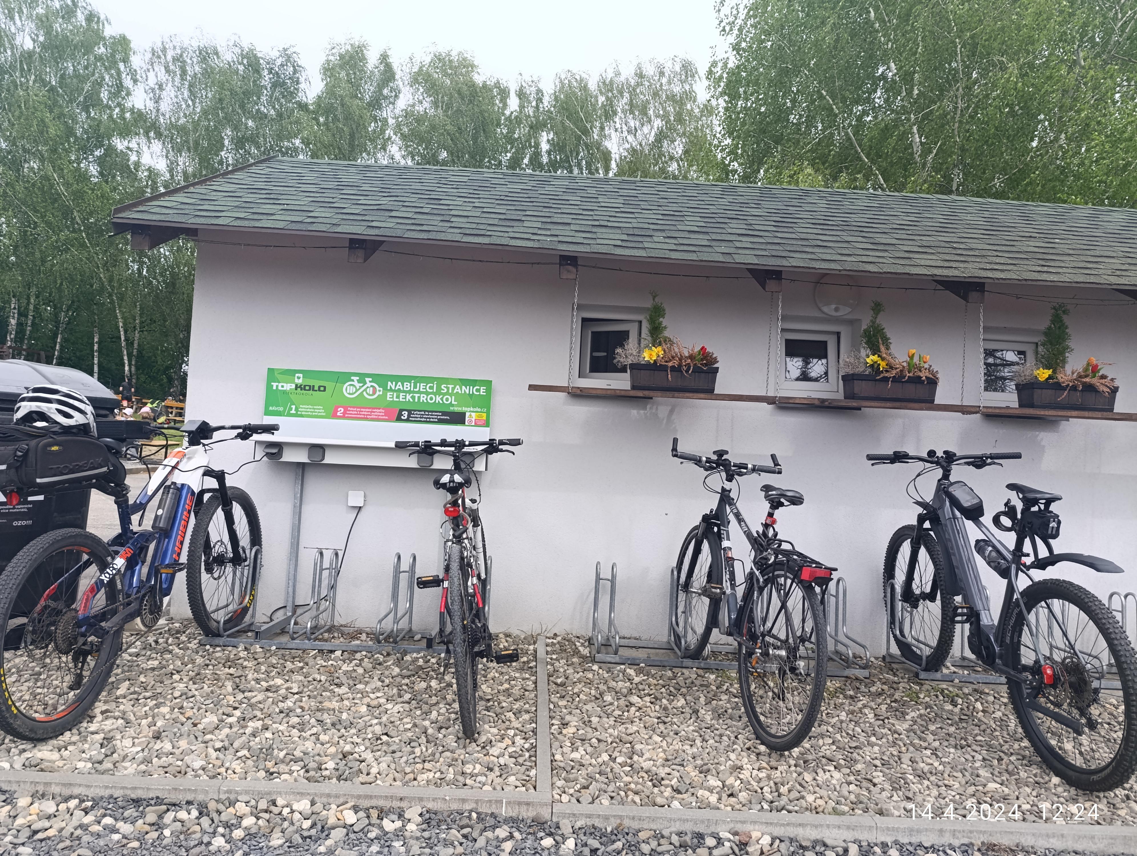 Nabíjecí stanice Hřbitovní 401 foto 4
