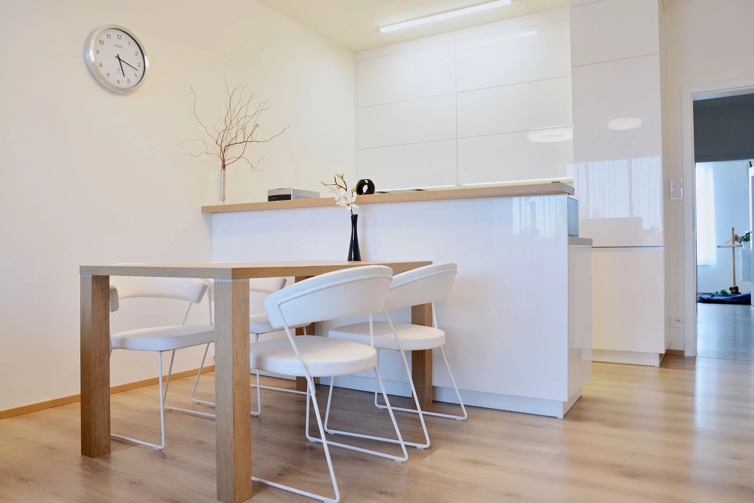 HEZKÝ DOMOV s.r.o. - Kuchyňské a interiérové studio foto 5