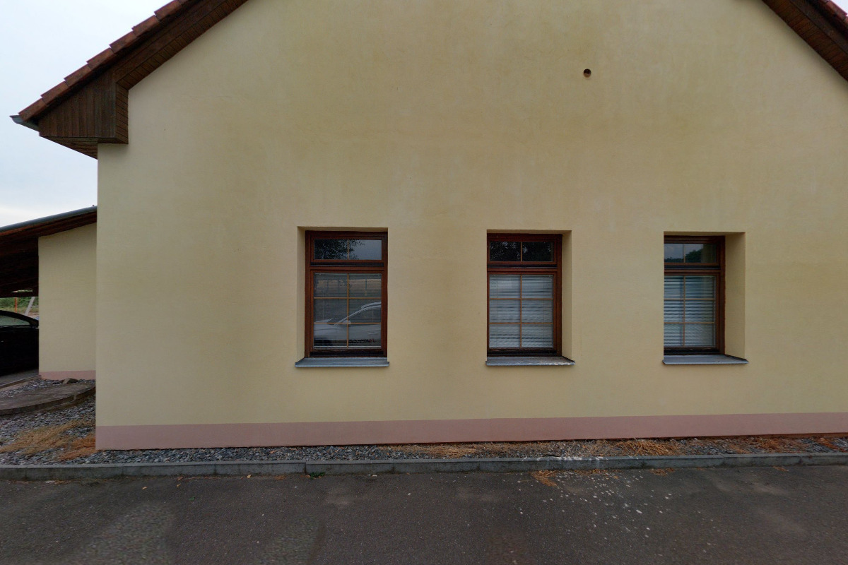 Jiratice - obecní úřad foto 5
