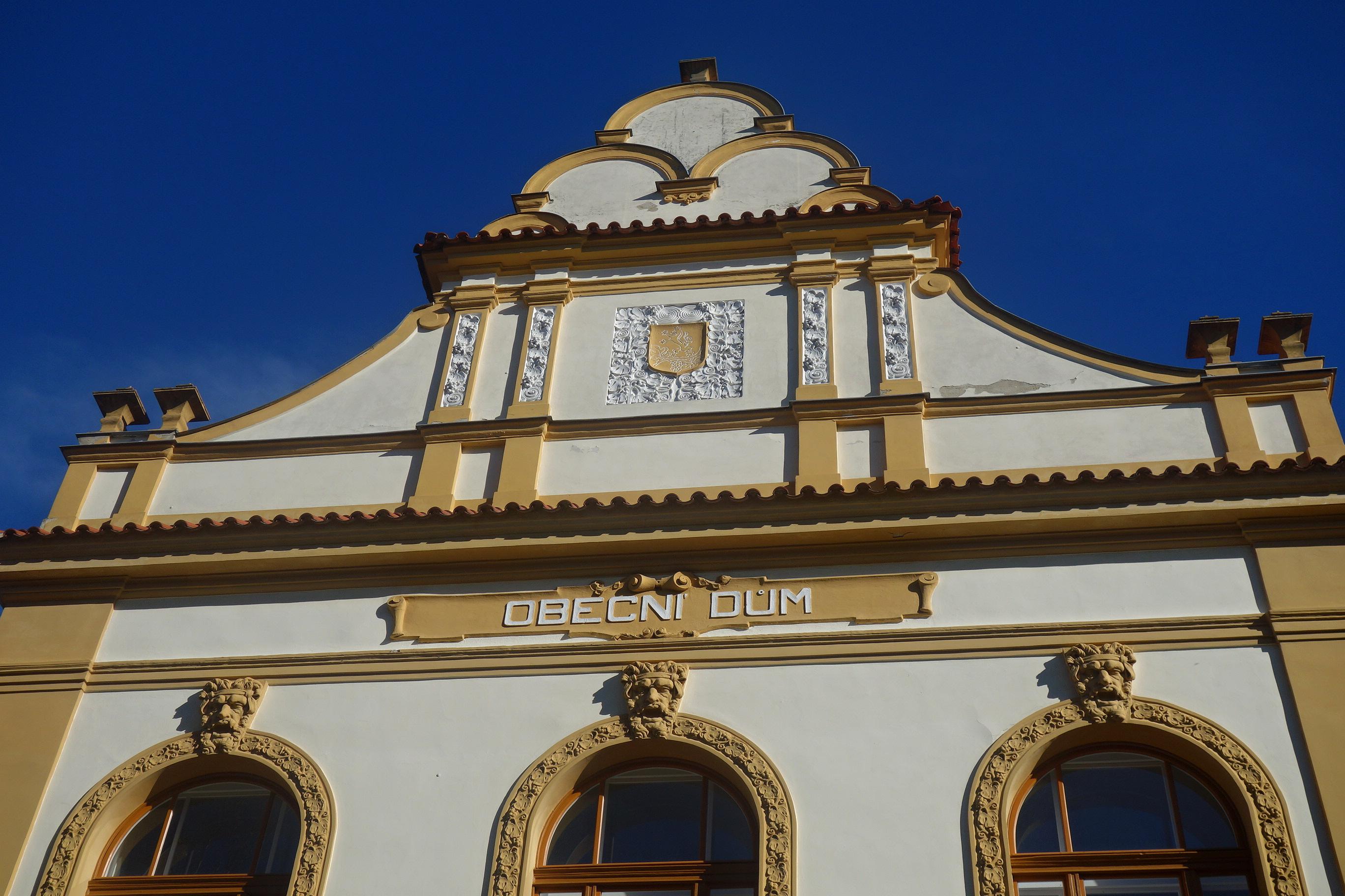 Vinařice - obecní úřad foto 2