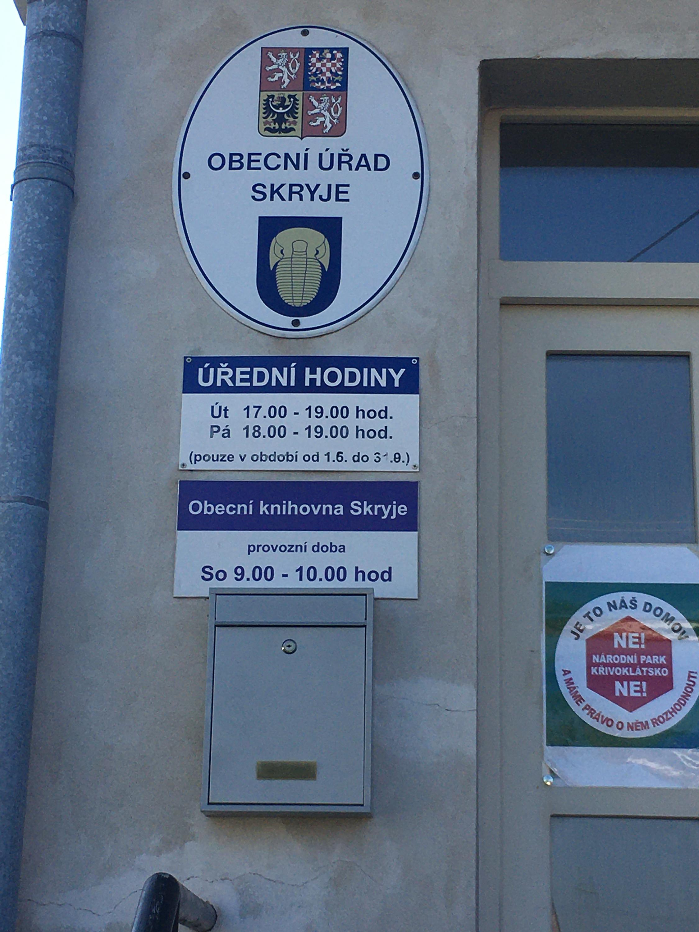 Skryje - obecní úřad foto 3