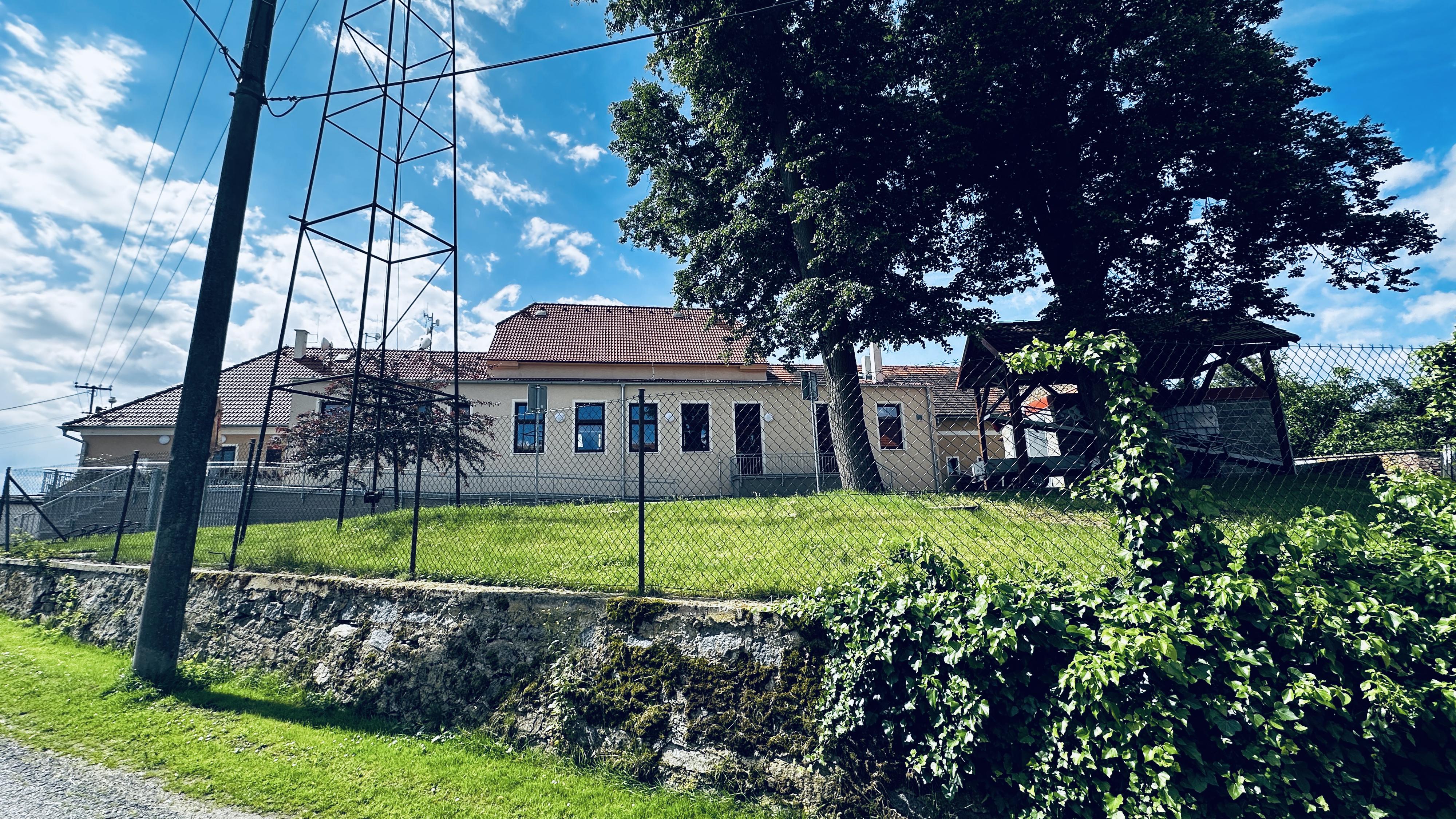 Místní knihovna Třebomyslice foto 3